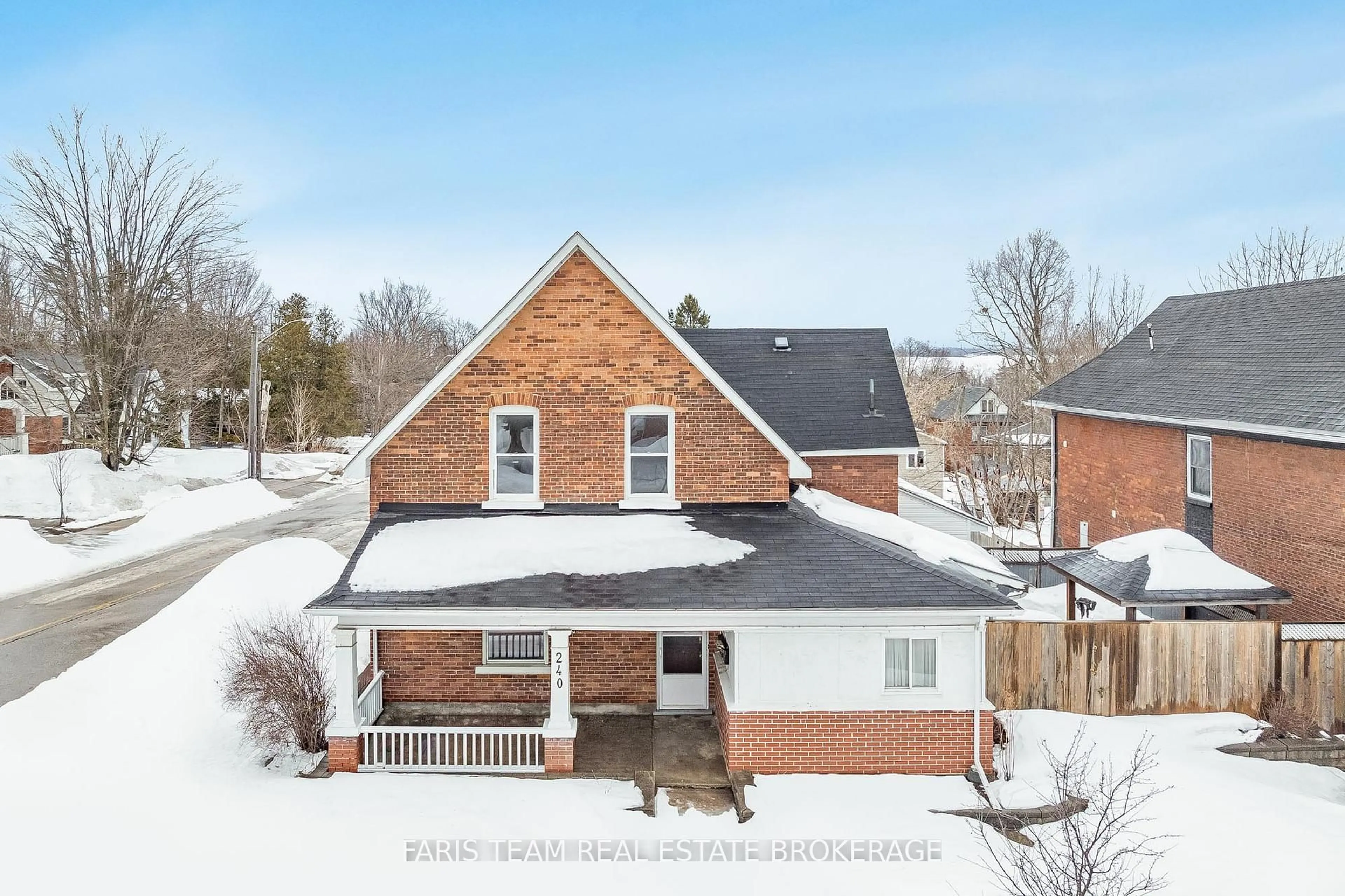 Home with brick exterior material, street for 240 Laclie St, Orillia Ontario L3V 4N6