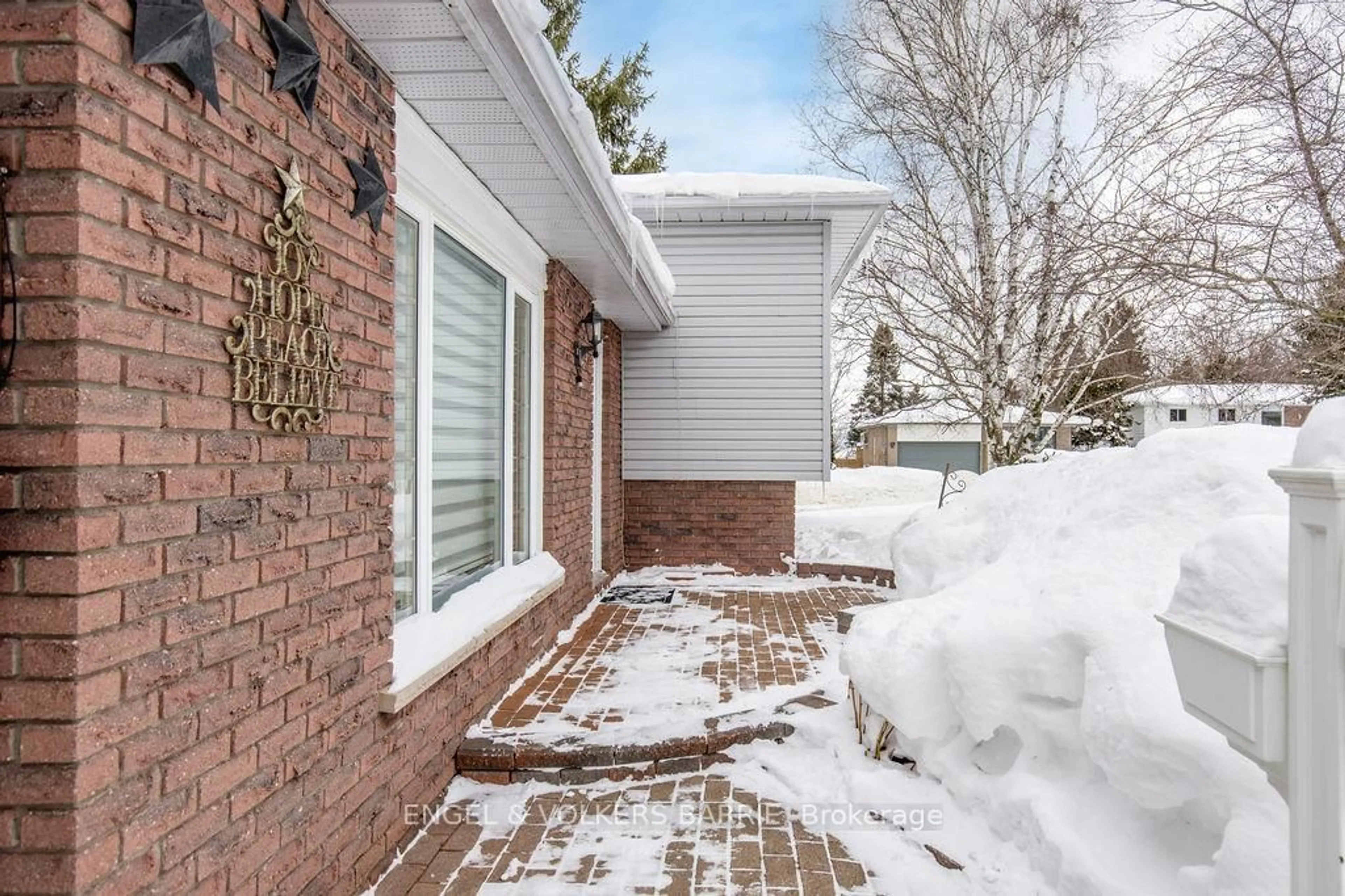 Home with brick exterior material, street for 644 Algonquin Dr, Midland Ontario L4R 4R4