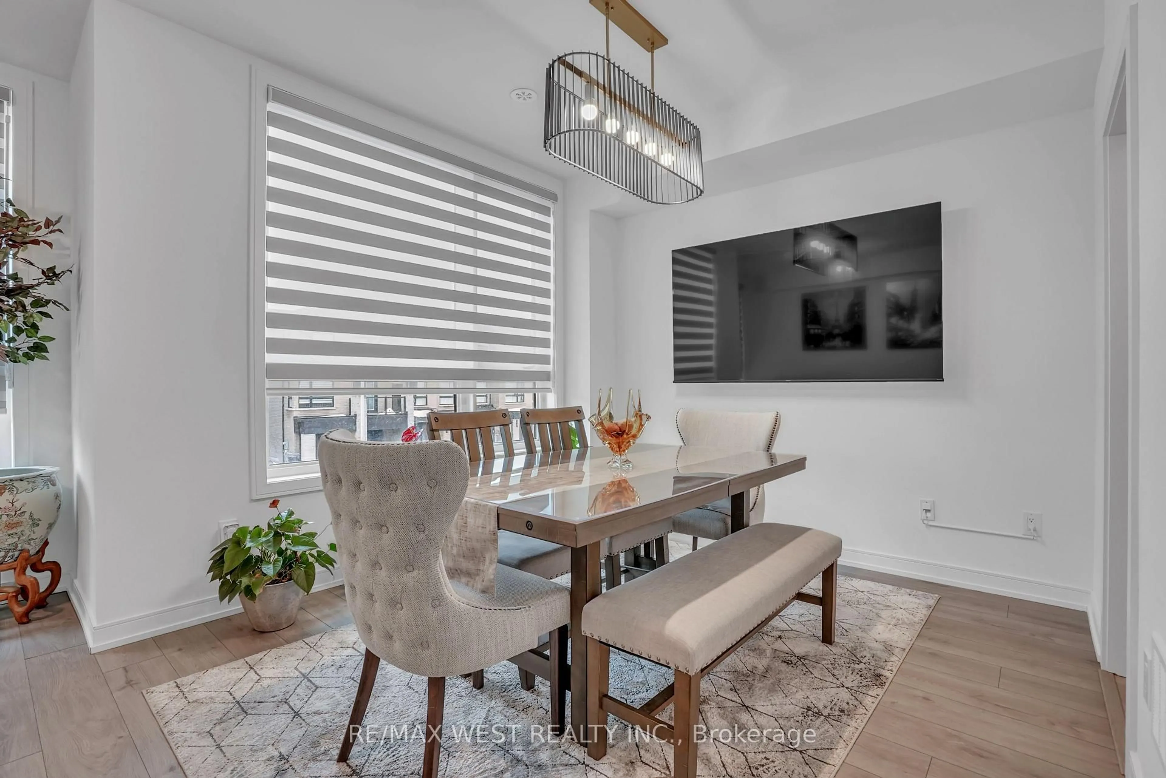 Dining room, unknown for 118 Blue Forest Cres, Barrie Ontario L9J 0N7