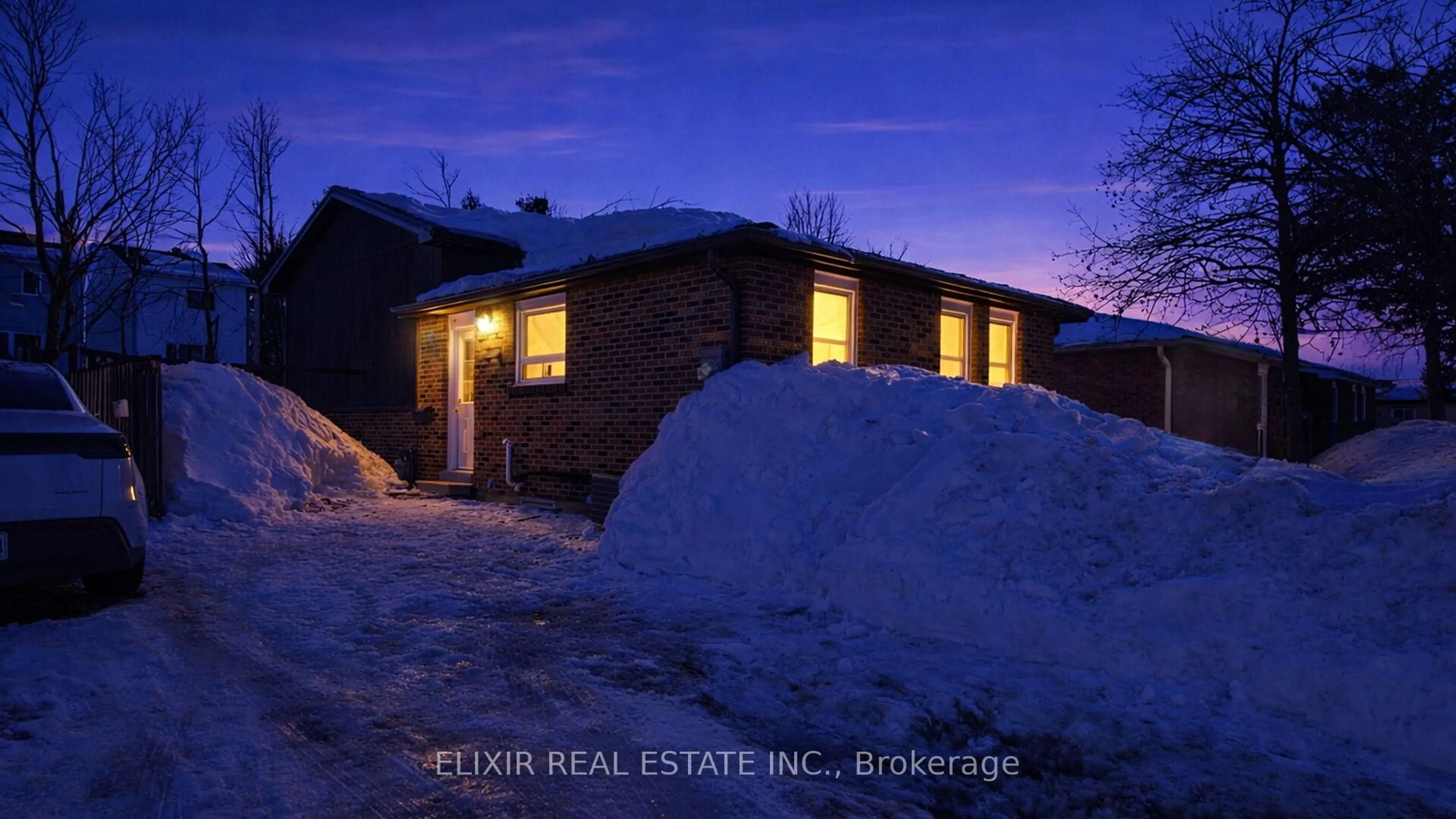 Unknown for 45 AUSTEN Lane, Barrie Ontario L4N 4V4