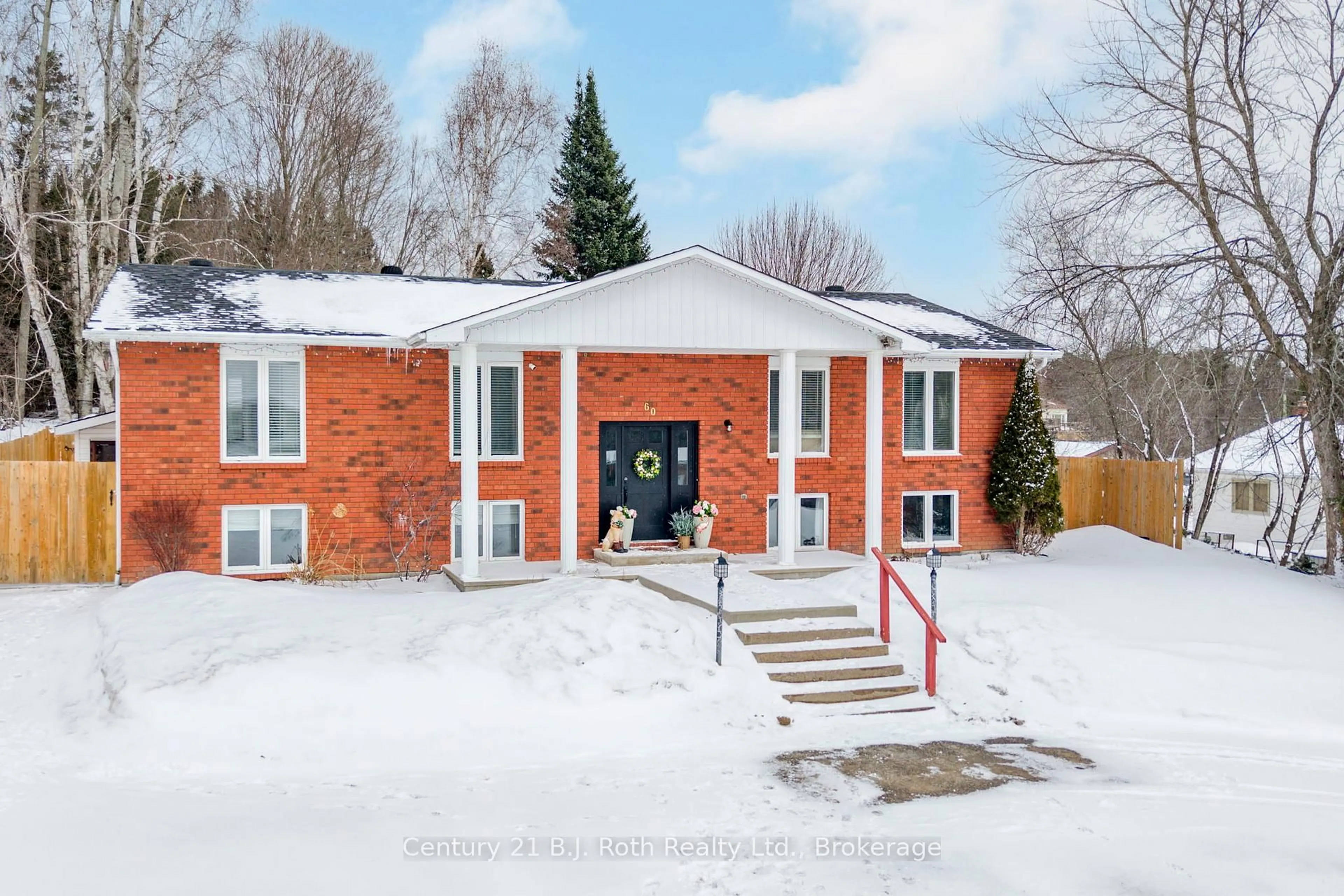Unknown for 60 Lepage Dr, Penetanguishene Ontario L9M 1R5