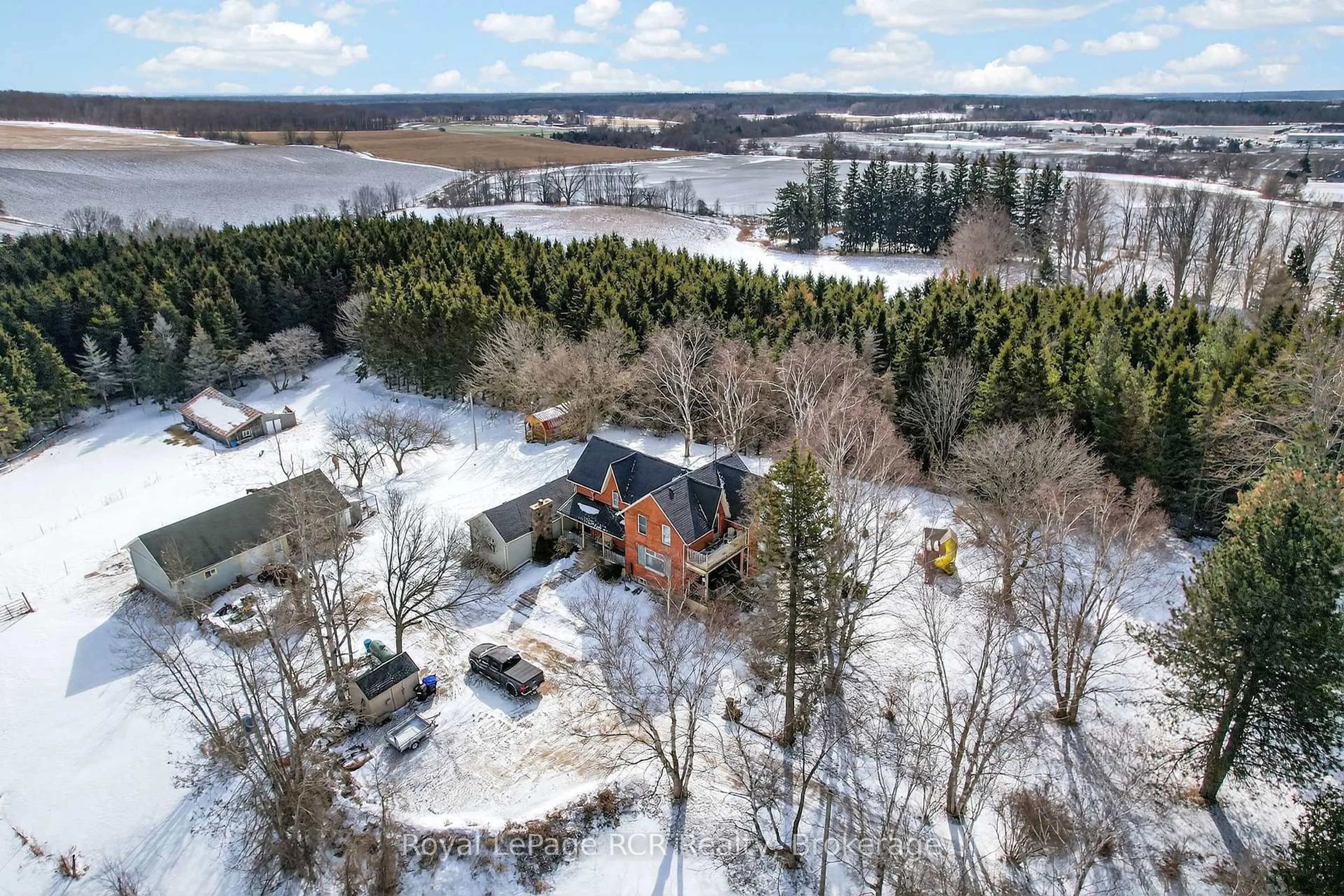 A pic from outside/outdoor area/front of a property/back of a property/a pic from drone, water/lake/river/ocean view for 2553 County Road 42, Clearview Ontario L0M 1S0