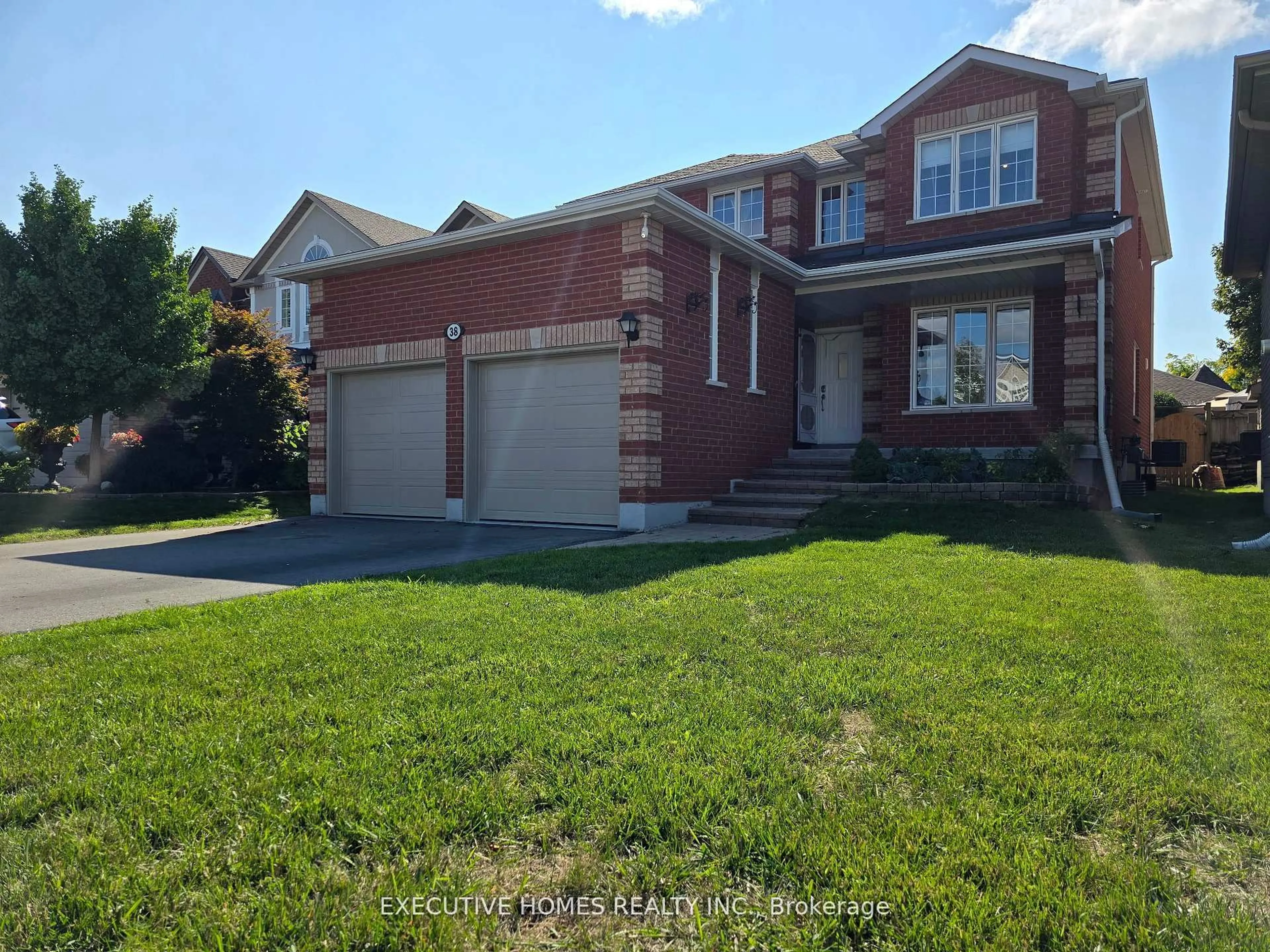Home with brick exterior material, street for 38 Sherwood Crt, Barrie Ontario L4N 9V1
