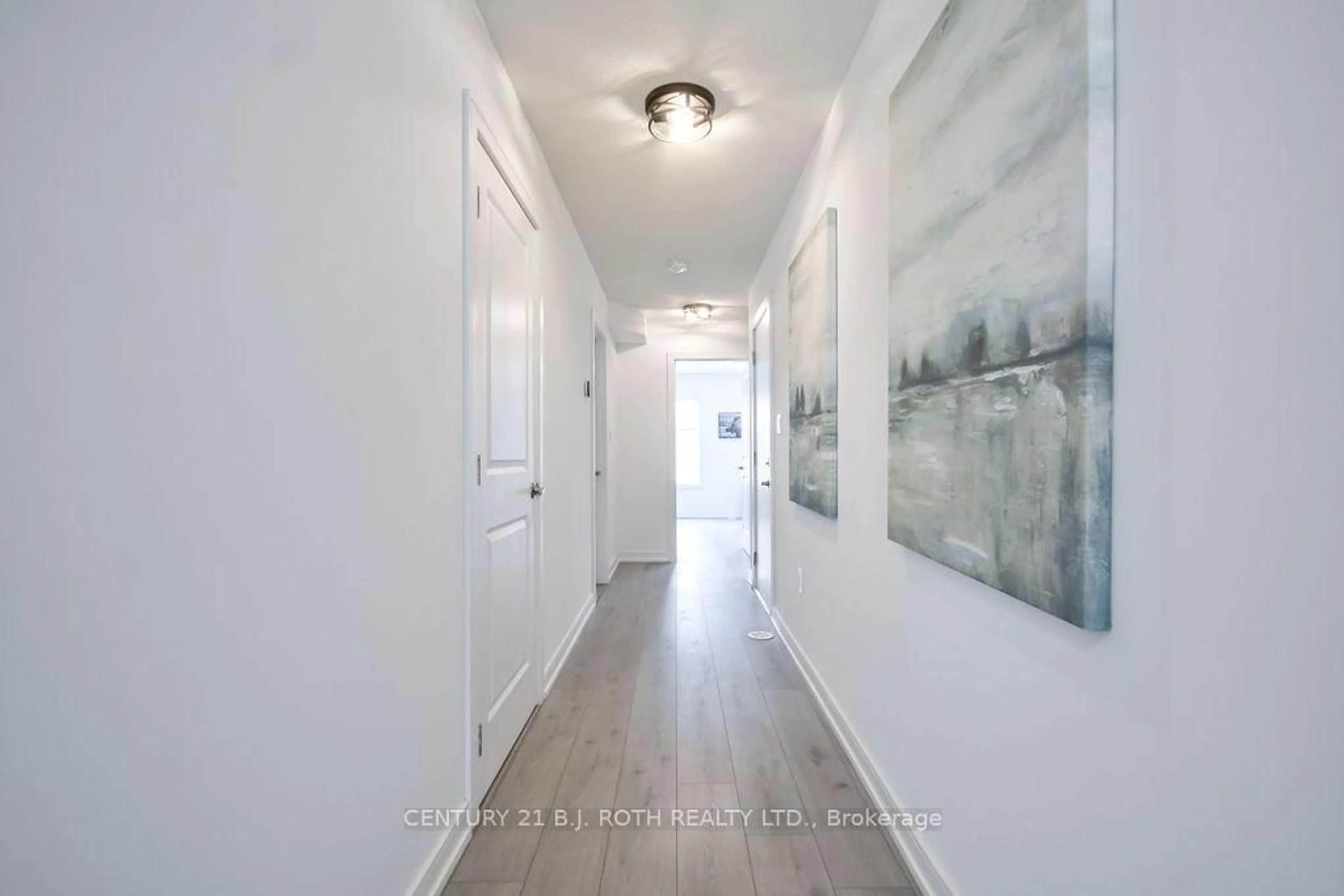 Indoor entryway for 104 Blue Forest Cres, Barrie Ontario L9J 0N7