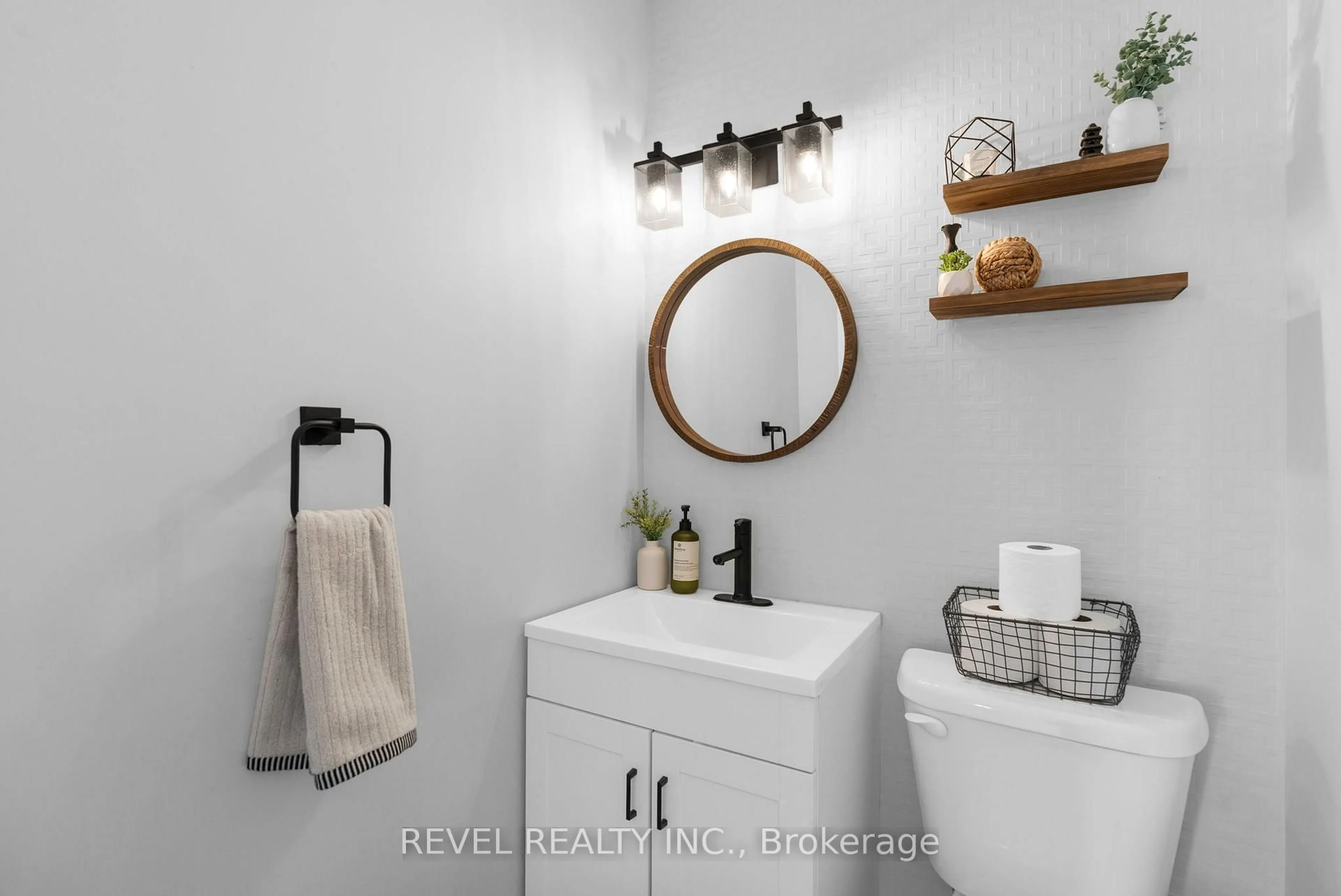 Contemporary bathroom, ceramic/tile floor for 23 OREN Blvd, Barrie Ontario L4N 4T3