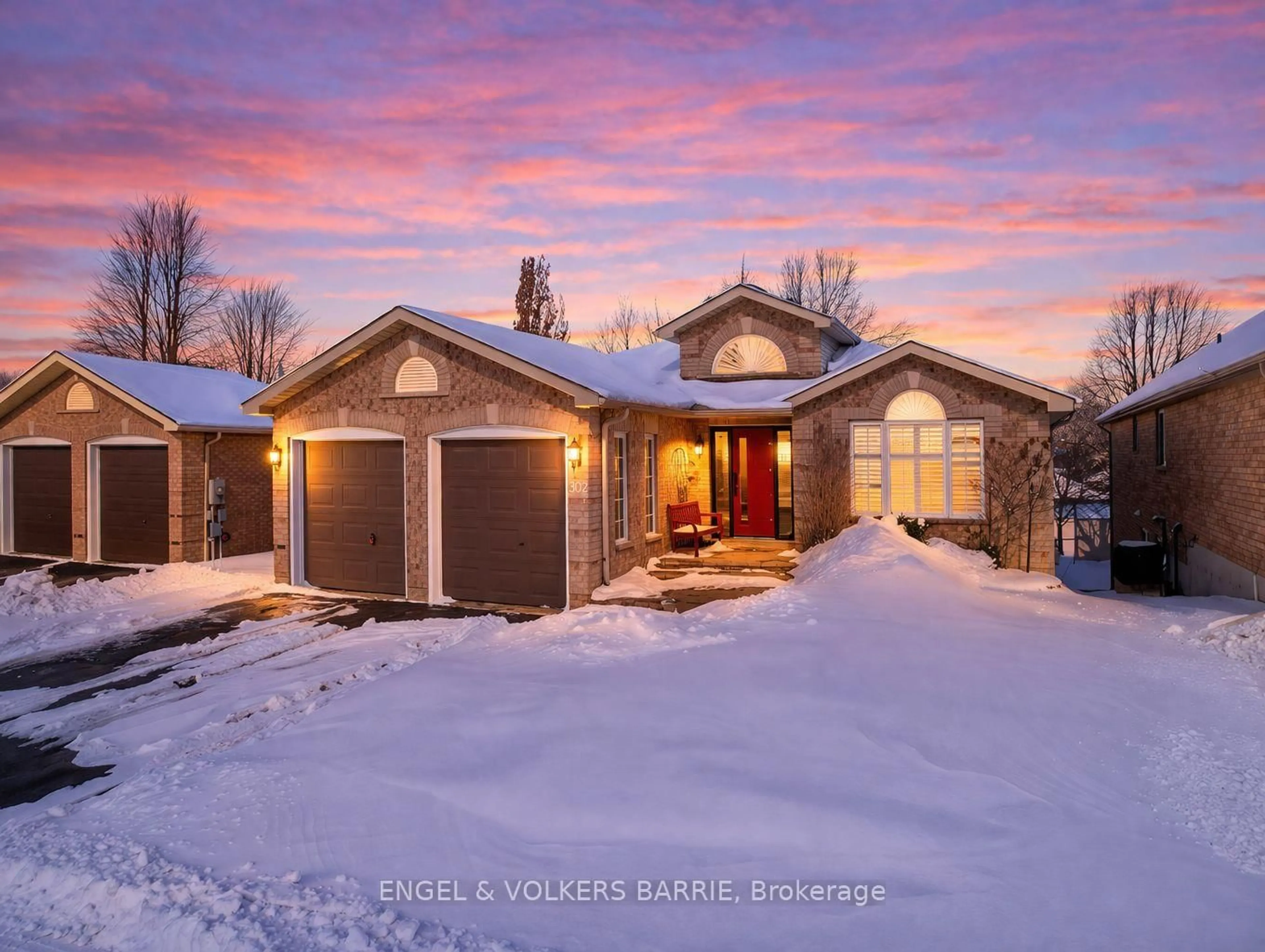 Unknown for 302 Livingstone St, Barrie Ontario L4M 6P3