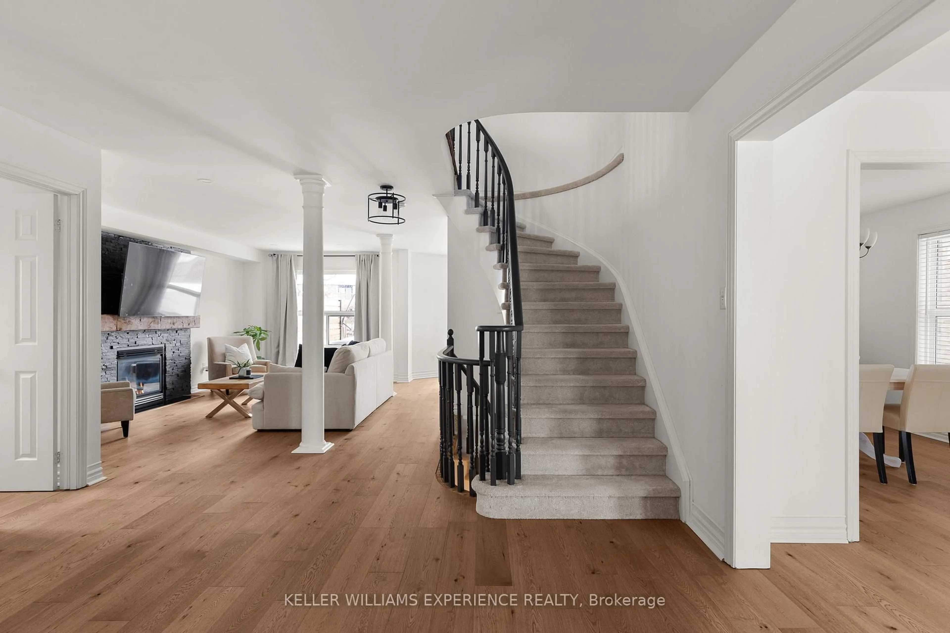 Unknown for 102 Country Lane, Barrie Ontario L4N 0N3