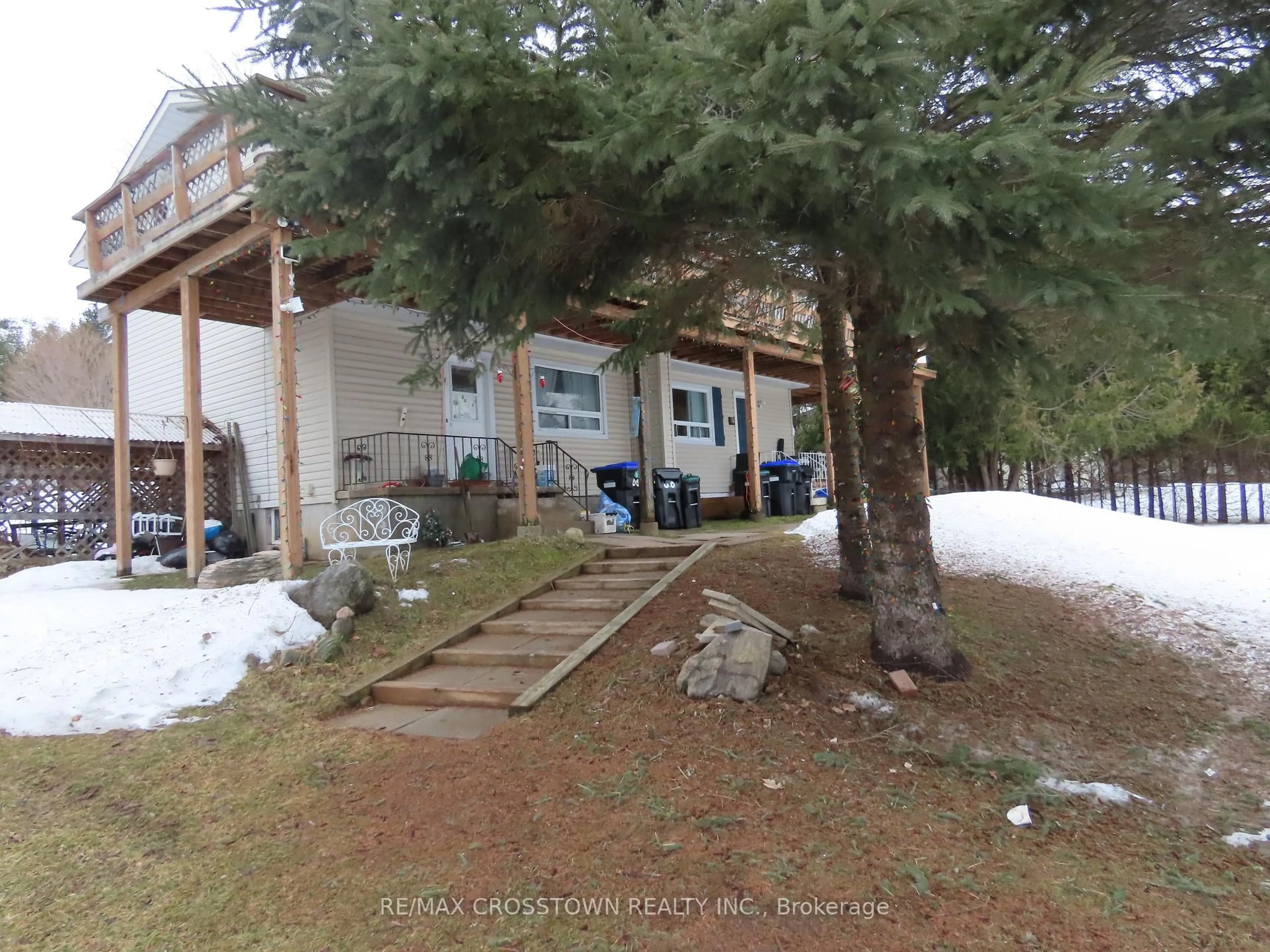 A pic from outside/outdoor area/front of a property/back of a property/a pic from drone, mountain view for 4716 Penetanguishene Rd, Springwater Ontario L0L 1V0