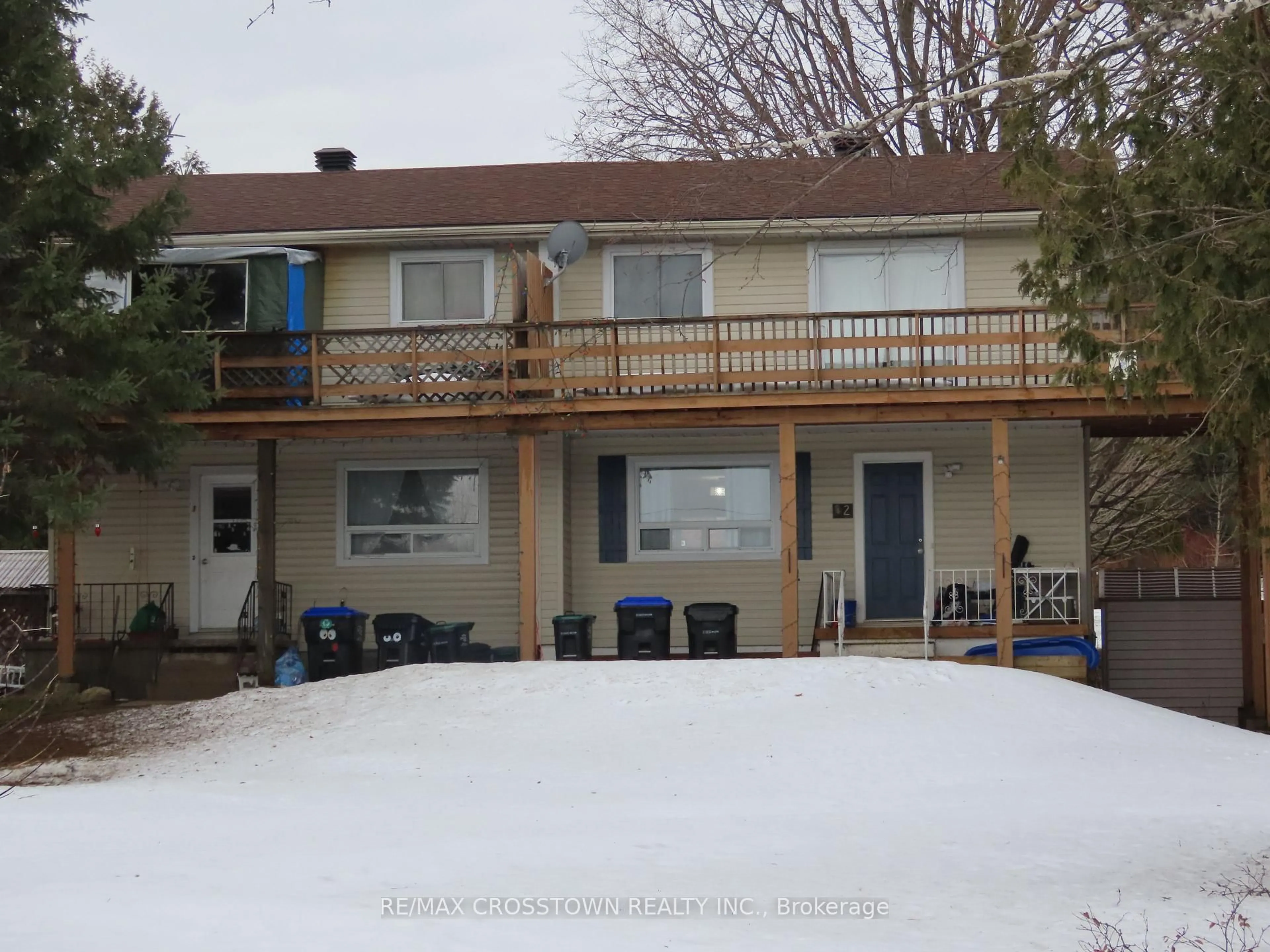 A pic from outside/outdoor area/front of a property/back of a property/a pic from drone, unknown for 4716 Penetanguishene Rd, Springwater Ontario L0L 1V0