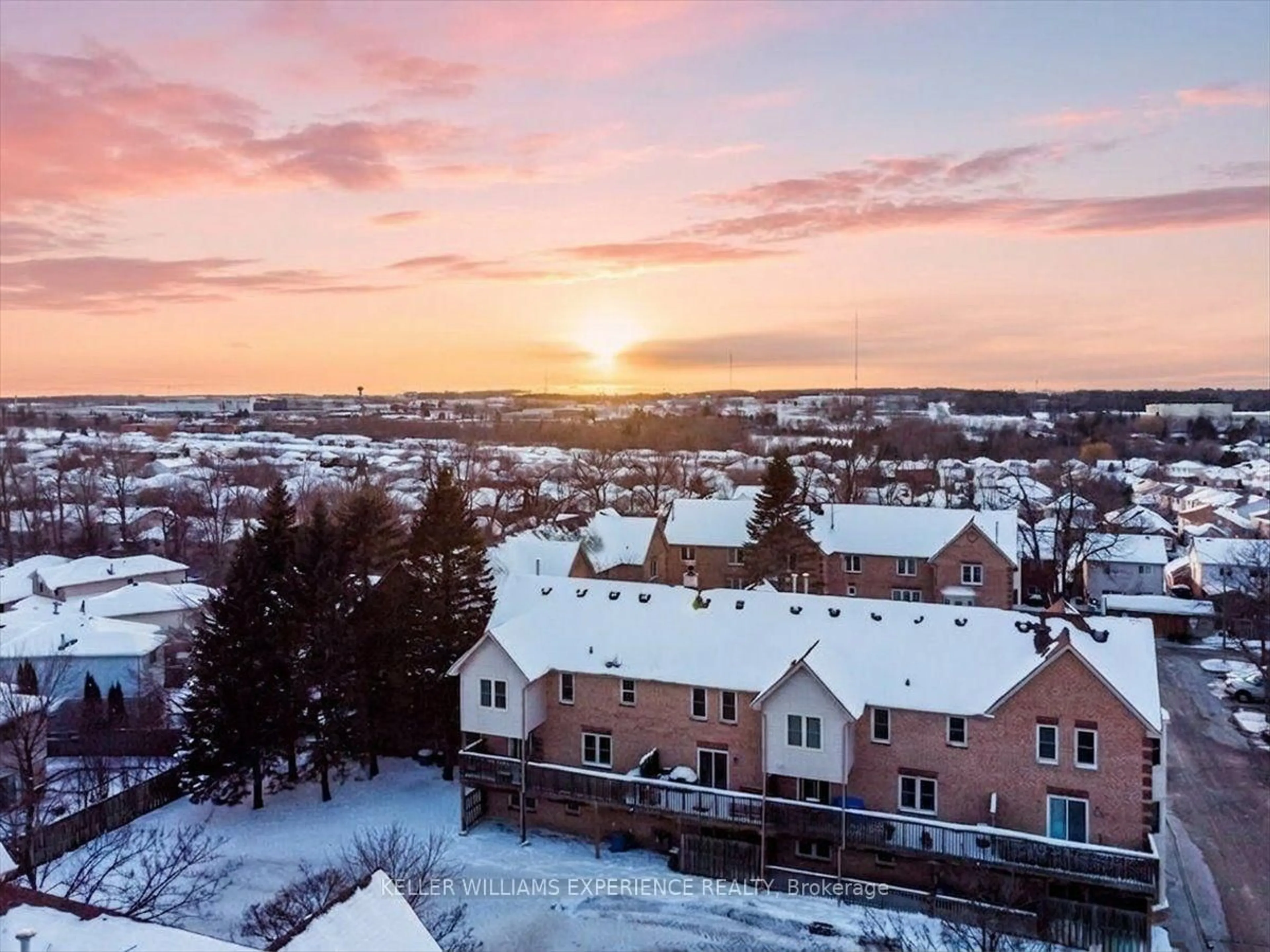 A pic from outside/outdoor area/front of a property/back of a property/a pic from drone, city buildings view from balcony for 119 D'ambrosio Dr #34, Barrie Ontario L4N 7R7