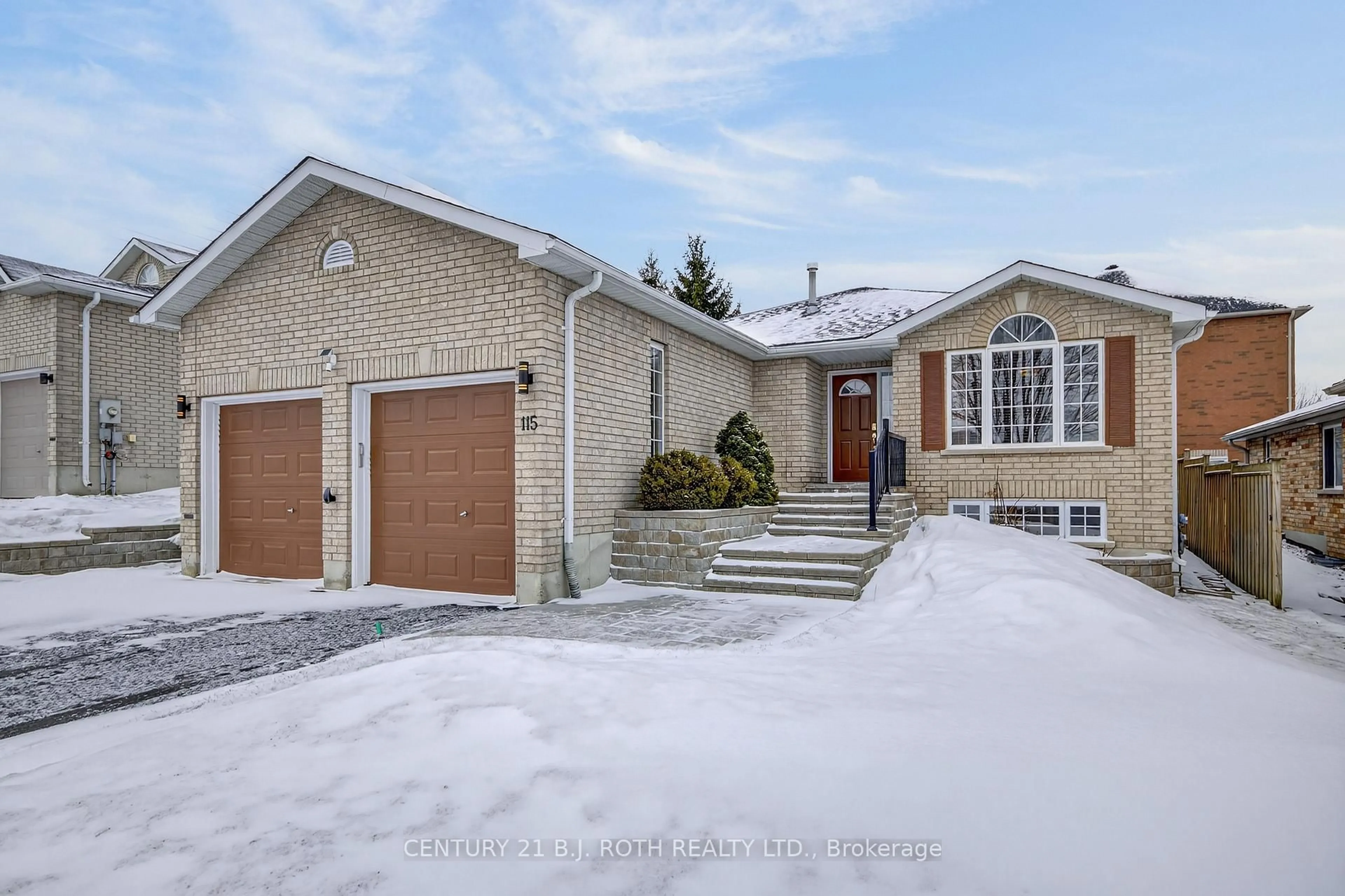 Unknown for 115 Lion's Gate Blvd, Barrie Ontario L4M 7E5