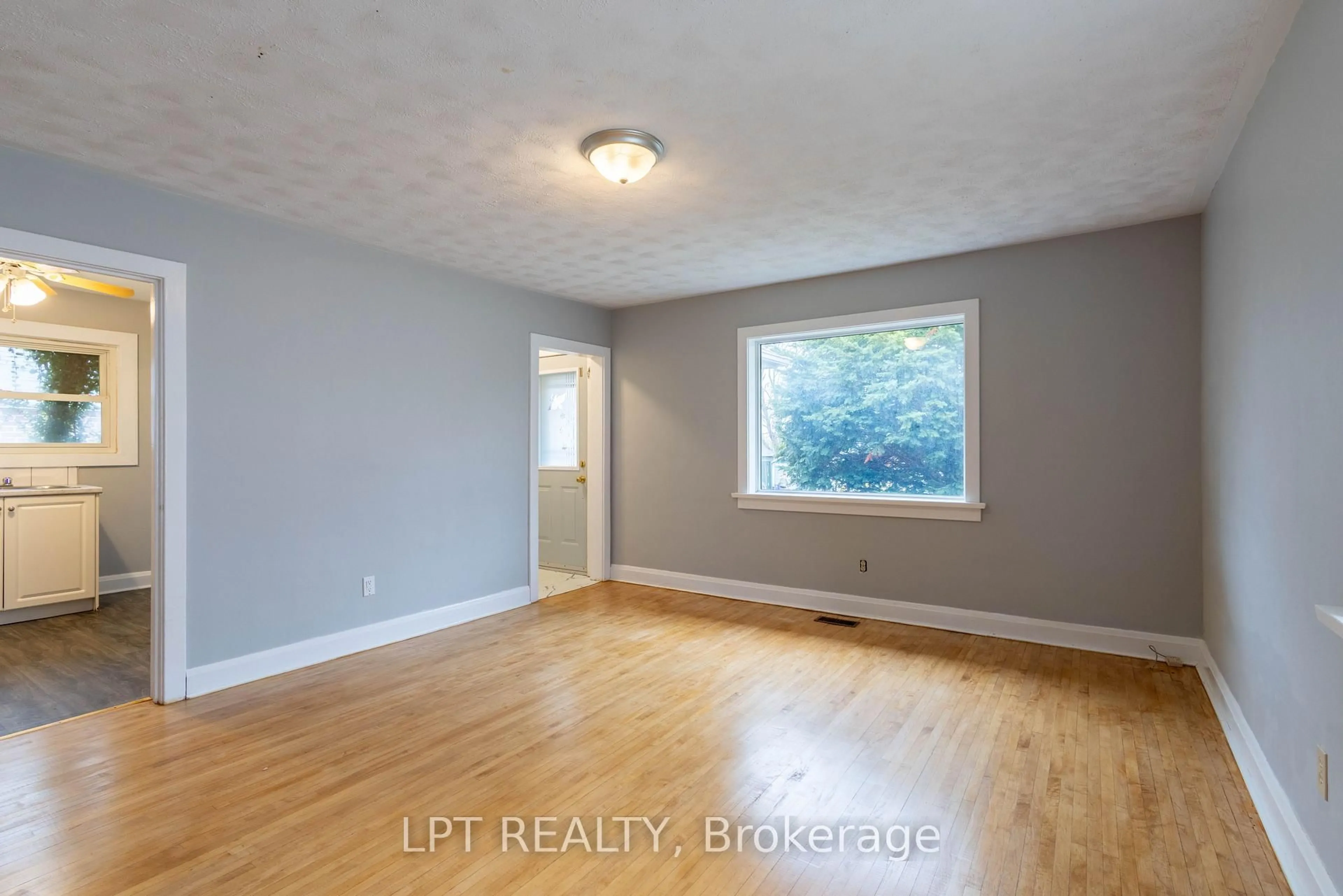 A pic of a room for 342 Linwood Ave, Orillia Ontario L3V 2X1