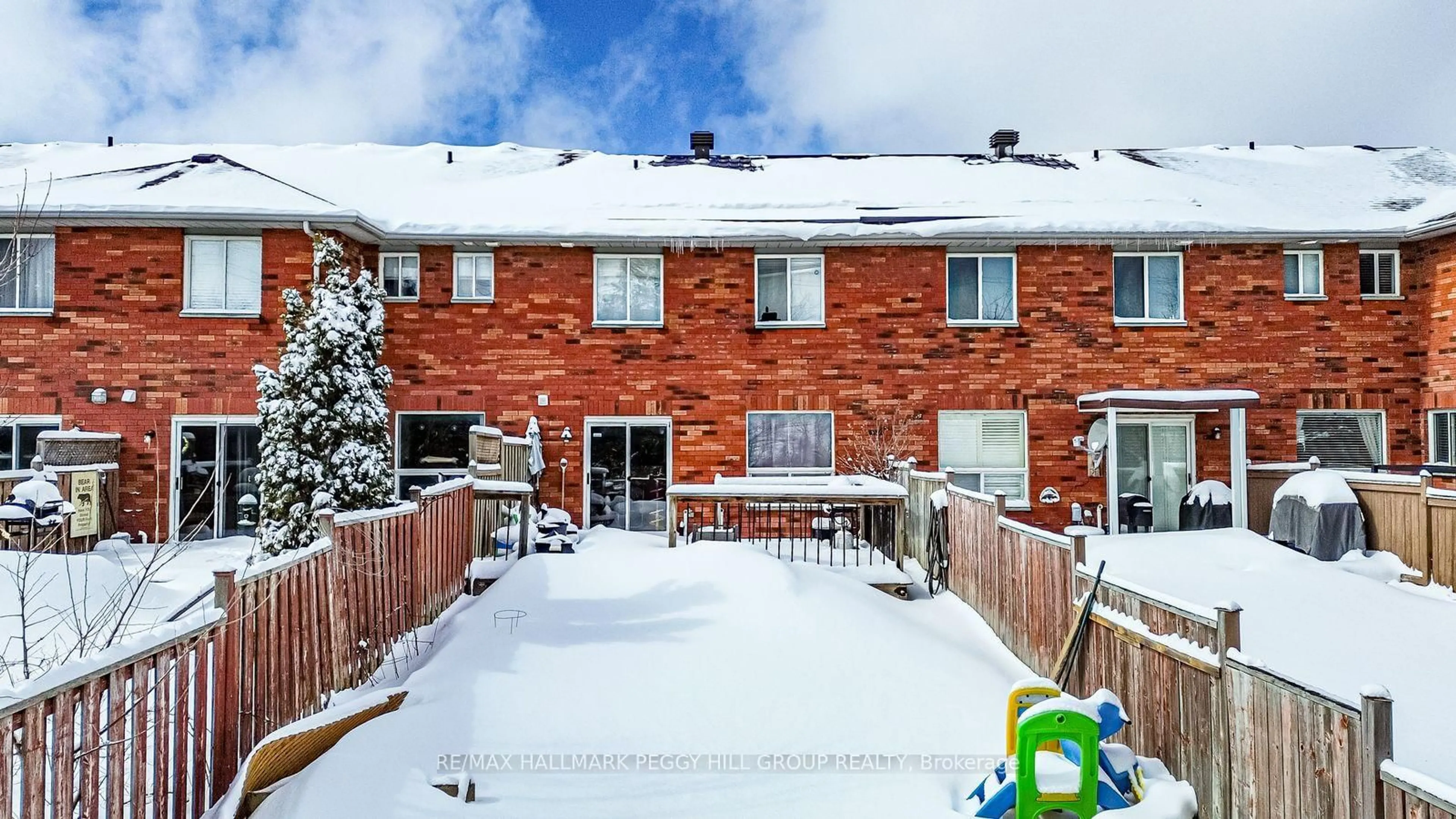 Patio, street for 15 Huitema Crt, Barrie Ontario L4N 9P9