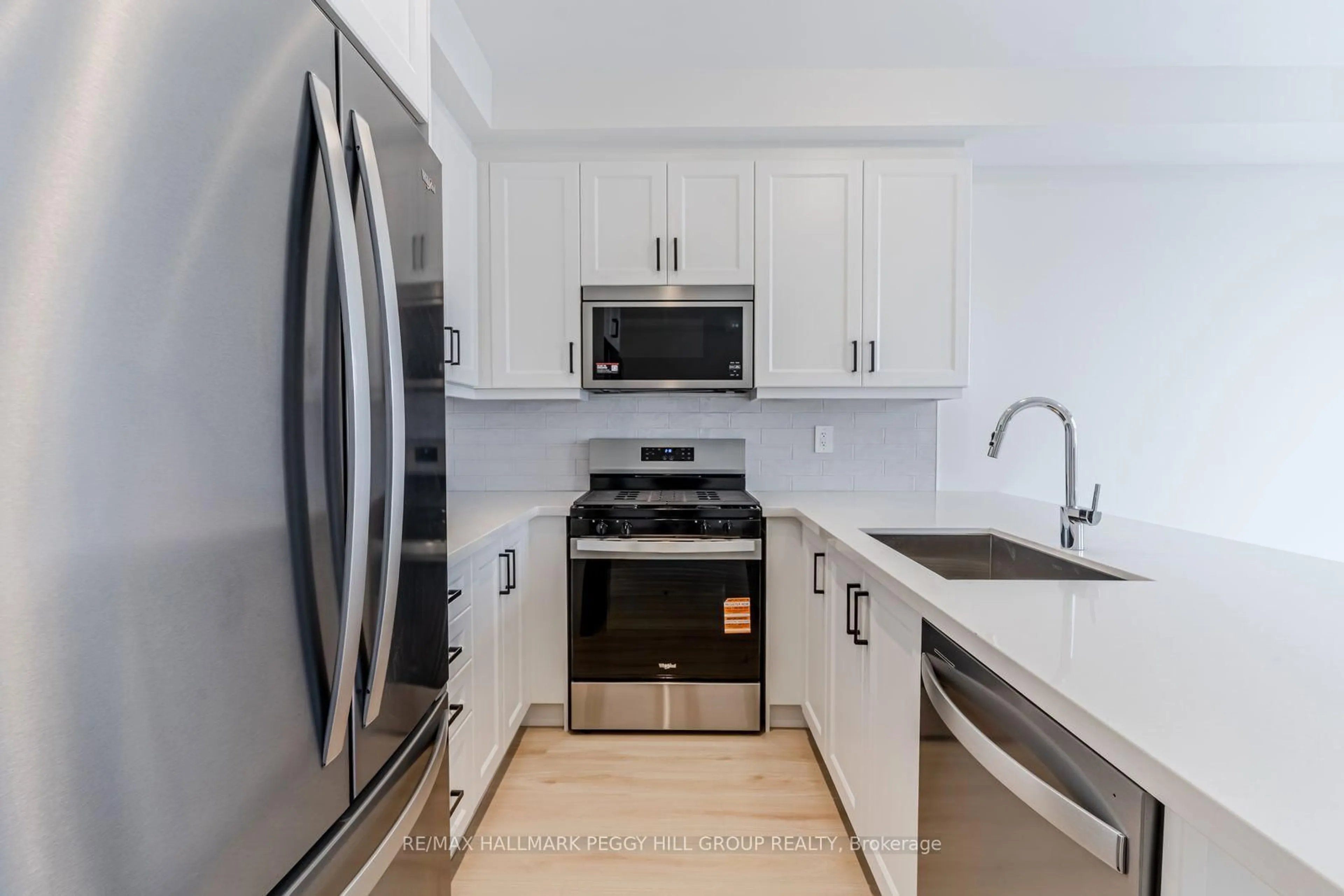 Unknown for 187 Durham Ave, Barrie Ontario L9J 0Z5