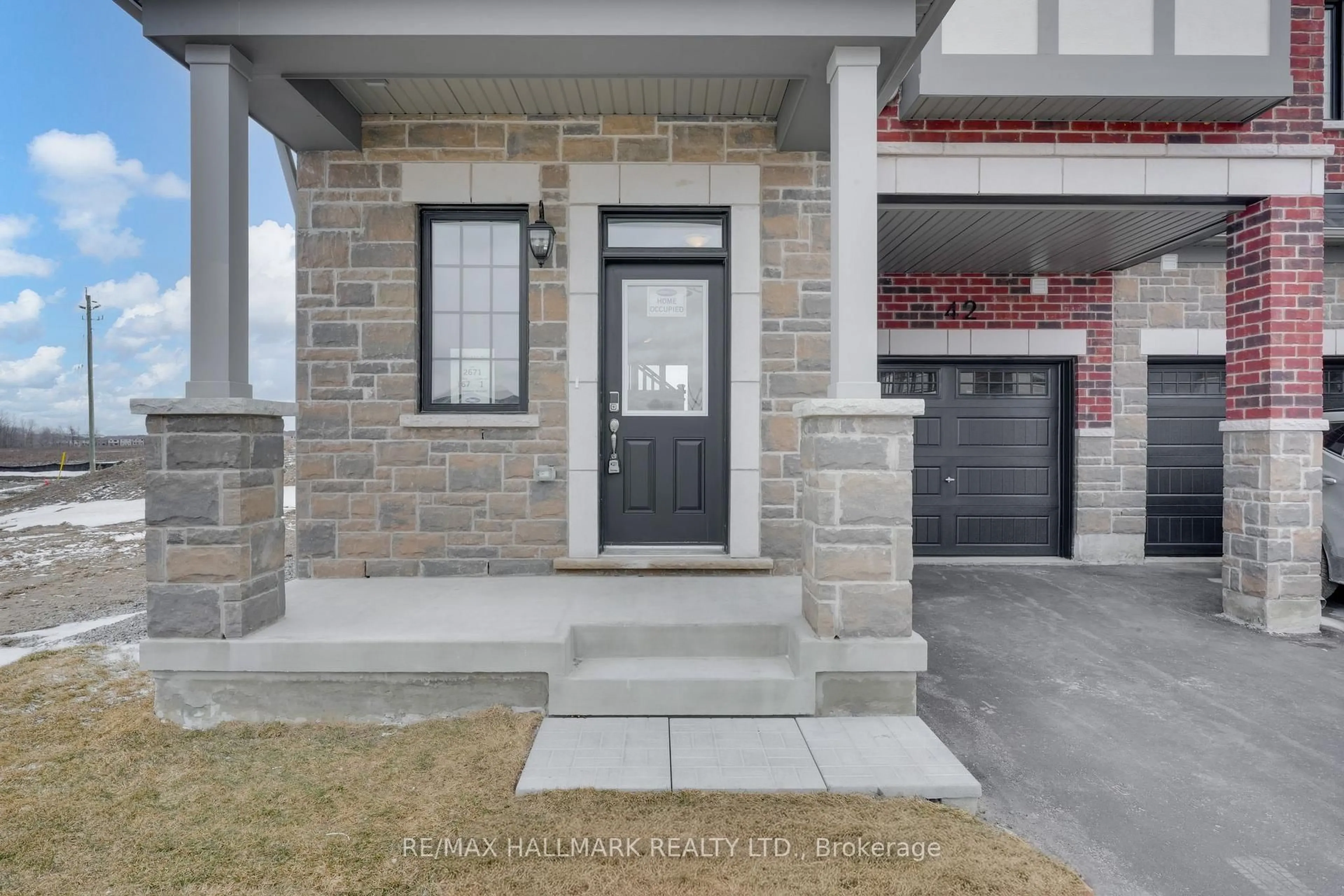 Home with brick exterior material, street for 42 Vinewood Cres, Barrie Ontario L9J 1B4