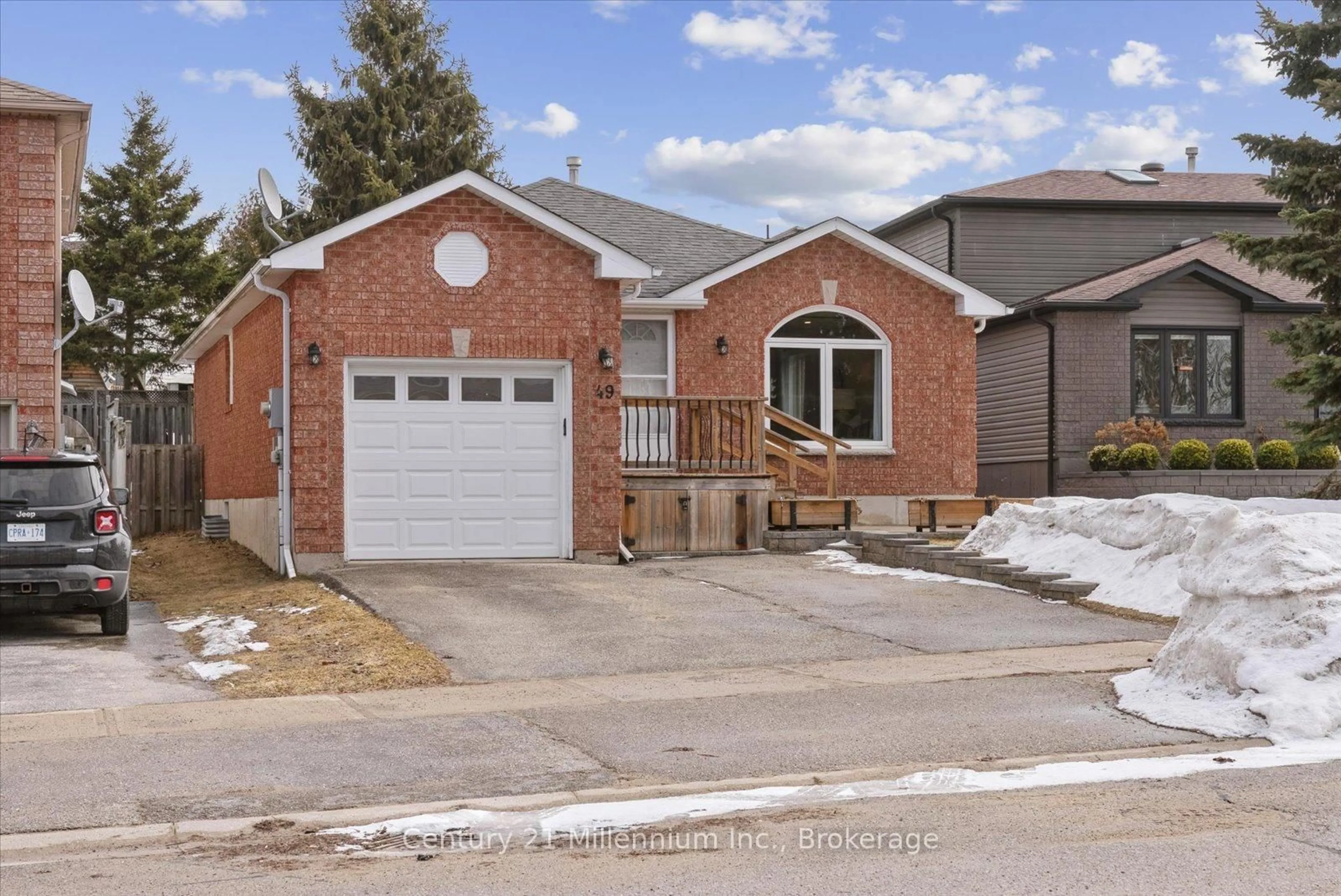 Home with brick exterior material, street for 49 Waddington Cres, Barrie Ontario L4N 8C7