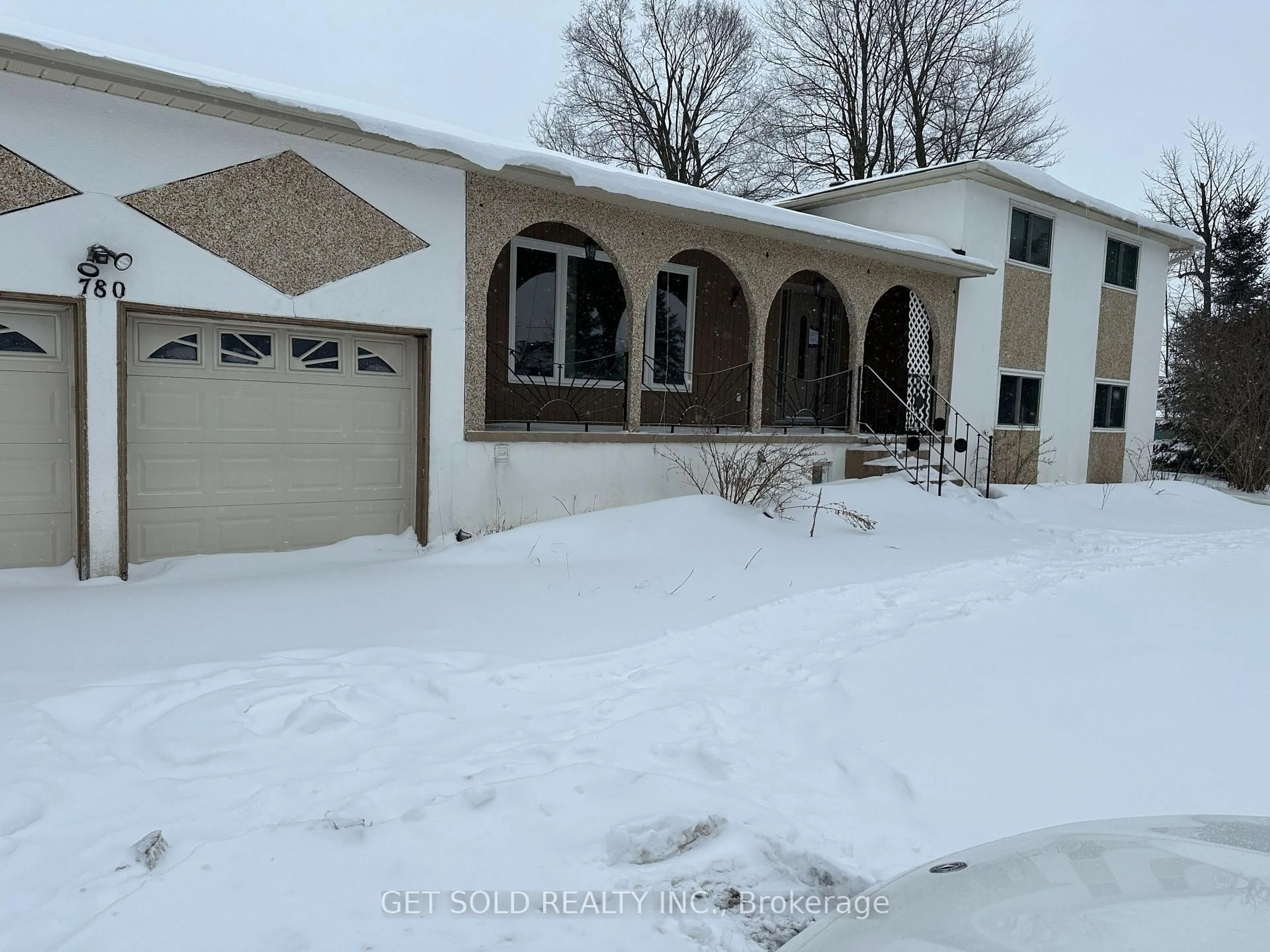 Unknown for 780 Essa Rd, Barrie Ontario L4N 9E9