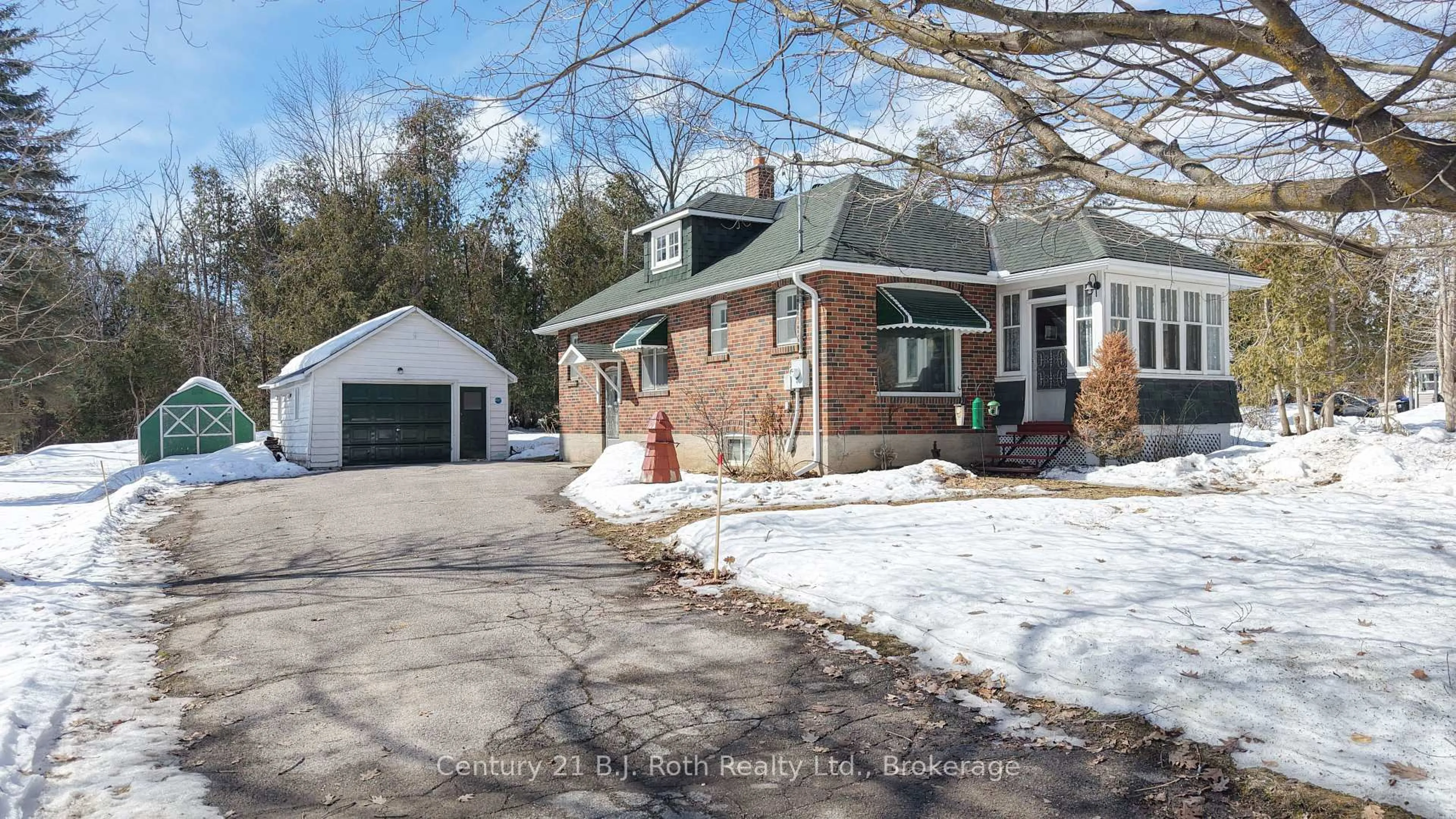 Home with brick exterior material, street for 330 11 Line, Oro-Medonte Ontario L0L 1T0