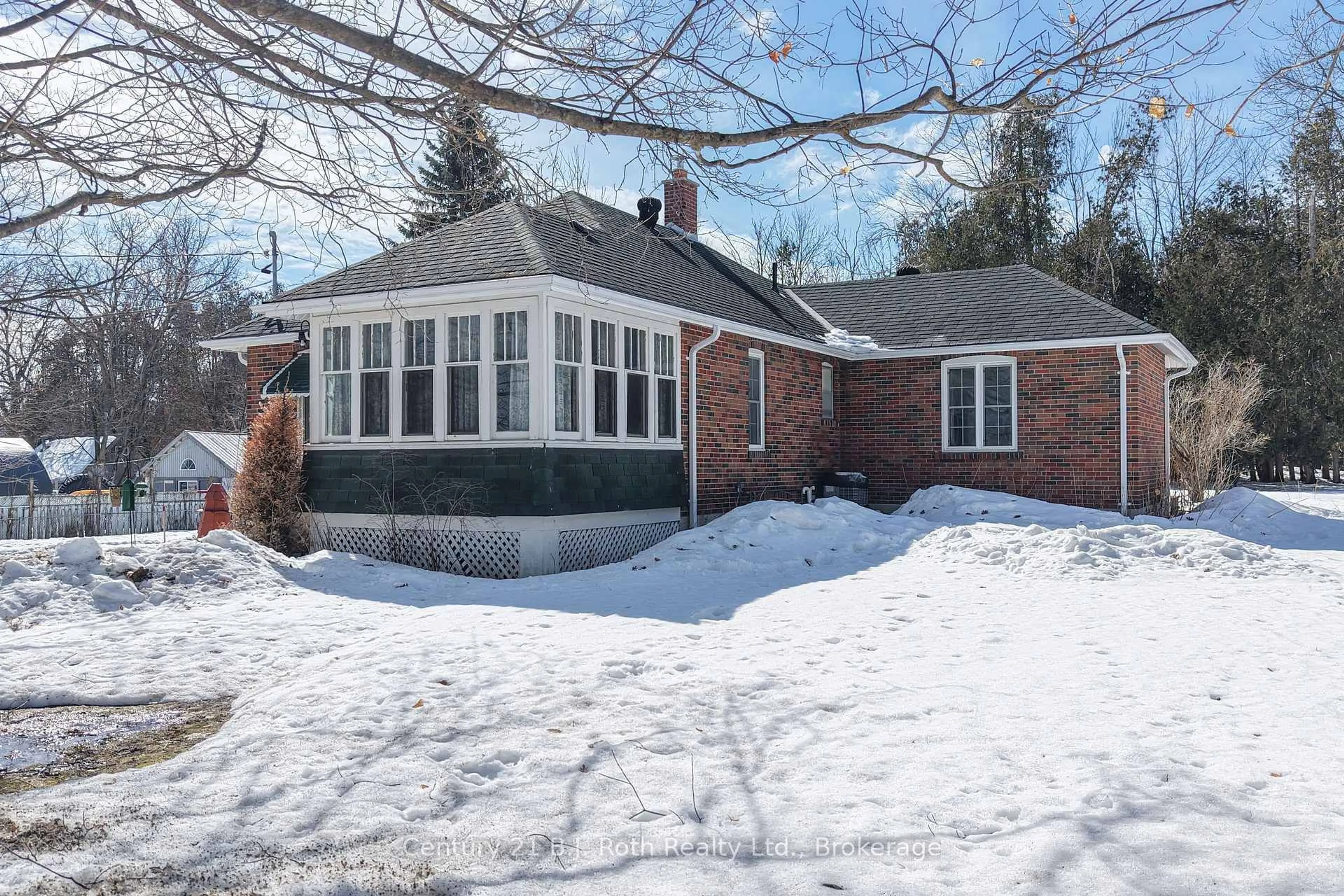 Home with brick exterior material, street for 330 11 Line, Oro-Medonte Ontario L0L 1T0