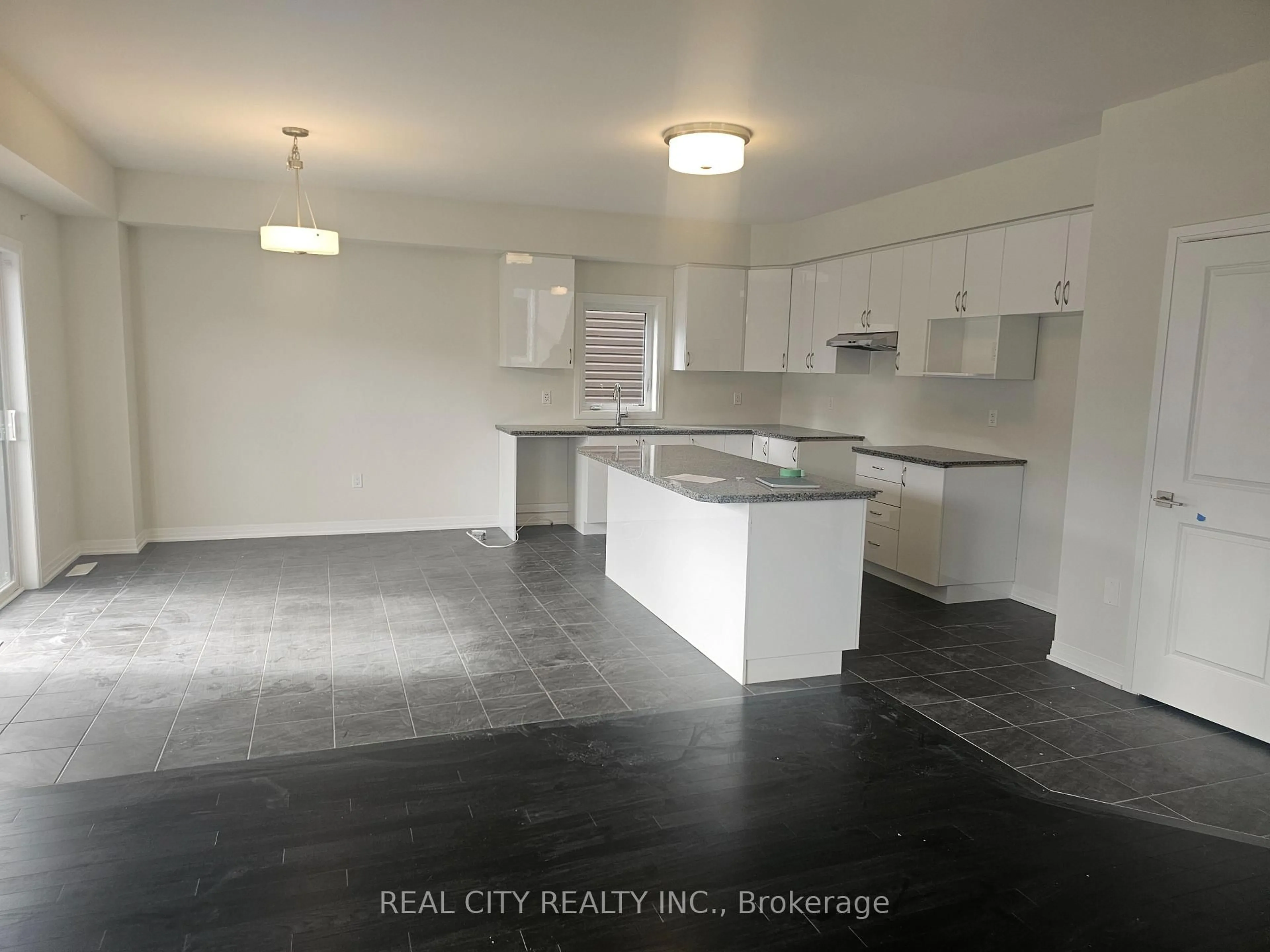 A pic of a room for 3063 Sandy Acres Ave, Severn Ontario L3V 6H3