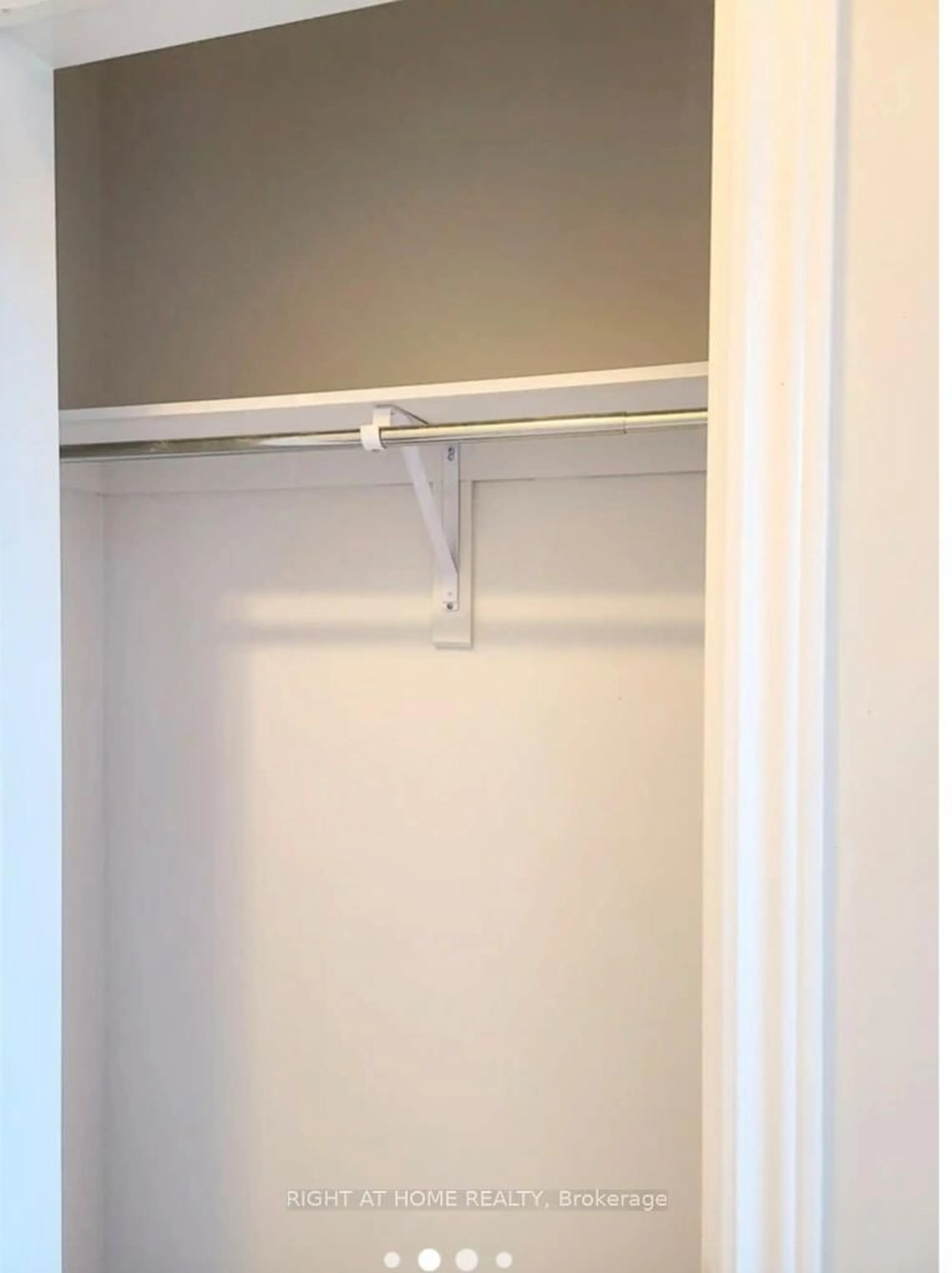 Storage room or clothes room or walk-in closet for 18 Kerr St, Collingwood Ontario L9Y 2L3