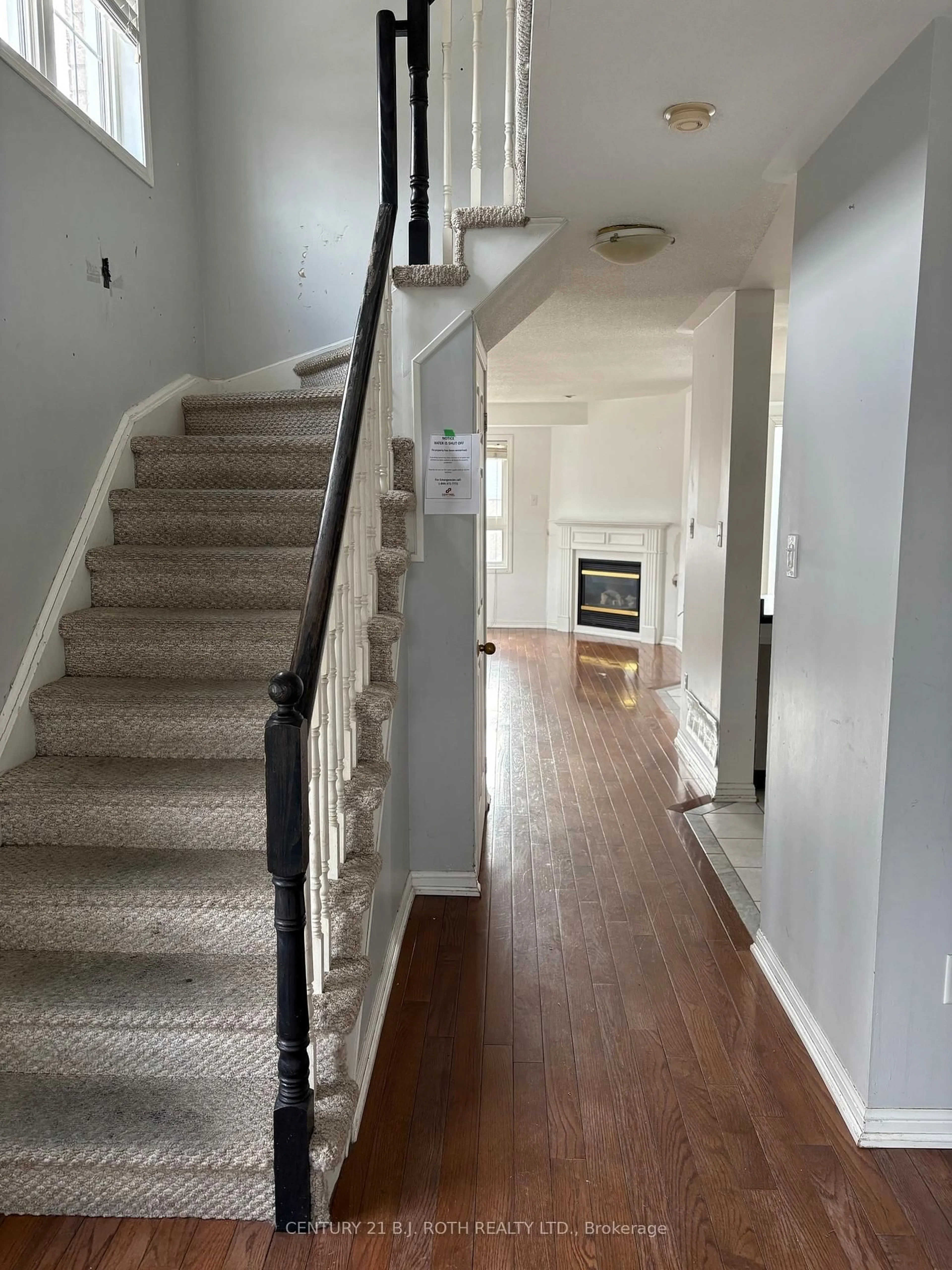 Unknown for 60 Ridwell St, Barrie Ontario L4N 0X2