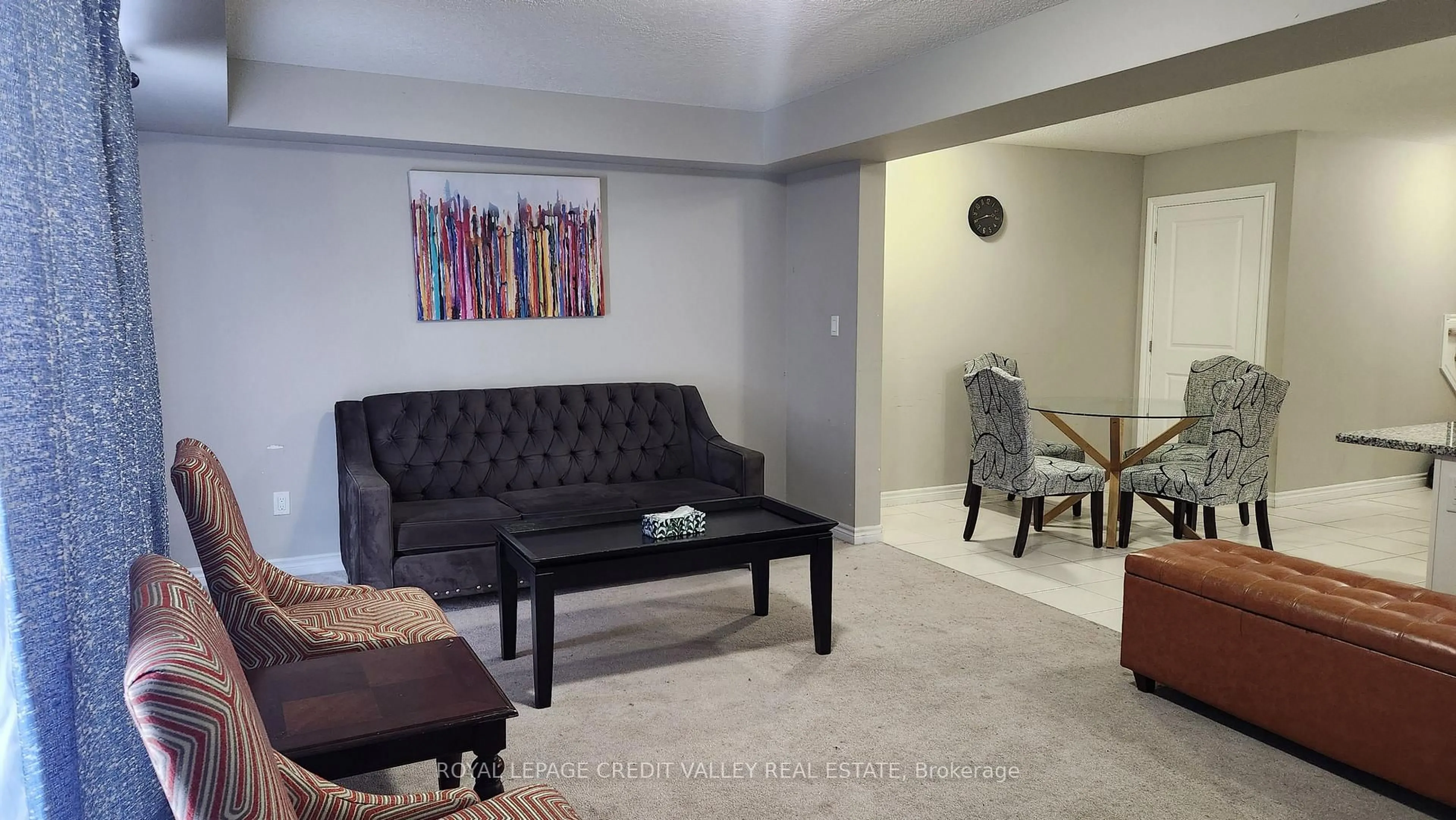 Living room with furniture, unknown for 984 Wright Dr, Midland Ontario L4R 0E4