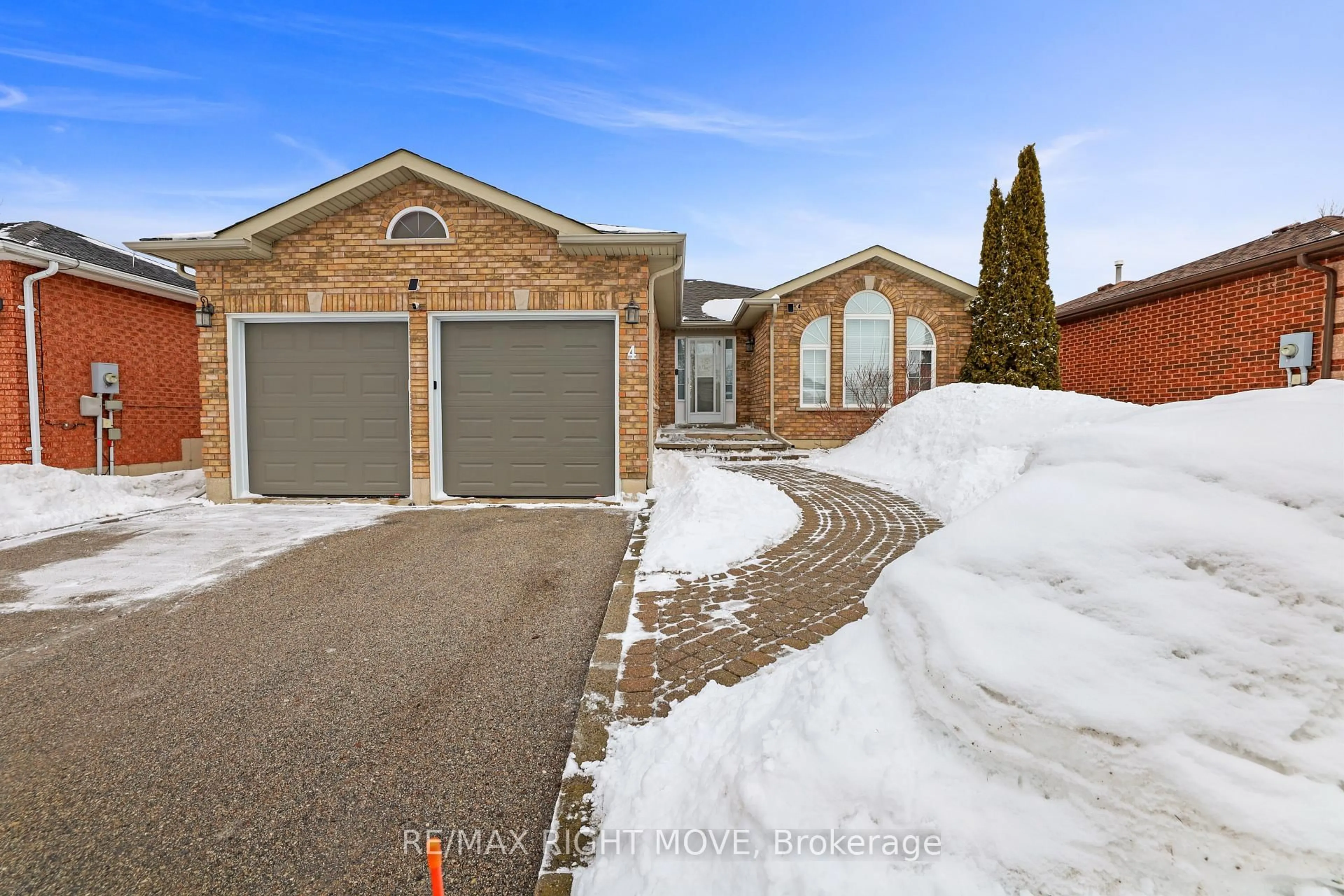 Unknown for 4 Carter Cres, Orillia Ontario L3V 7S3