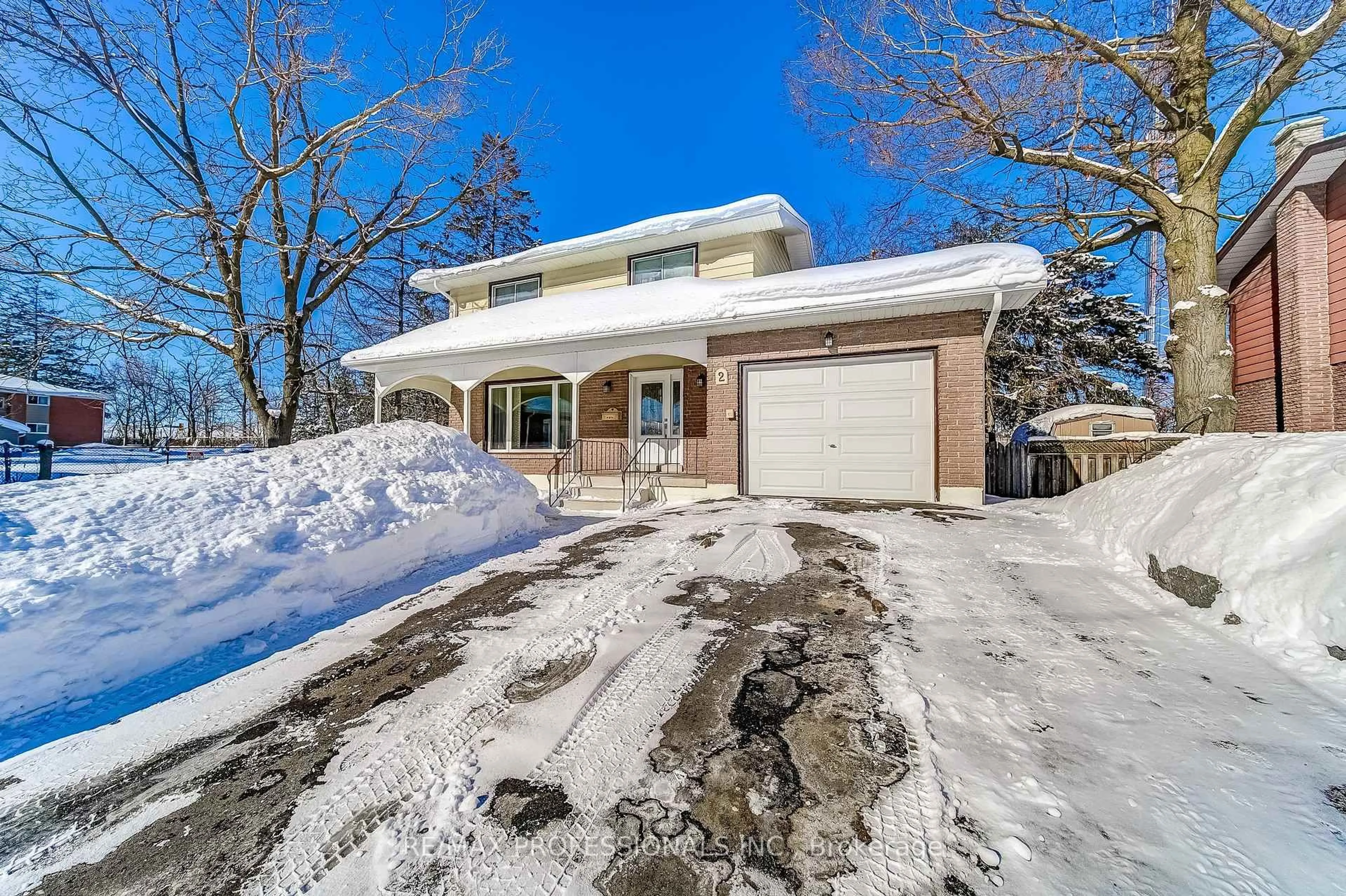 Home with brick exterior material, street for 2 Agnes St, Barrie Ontario L4M 2S2