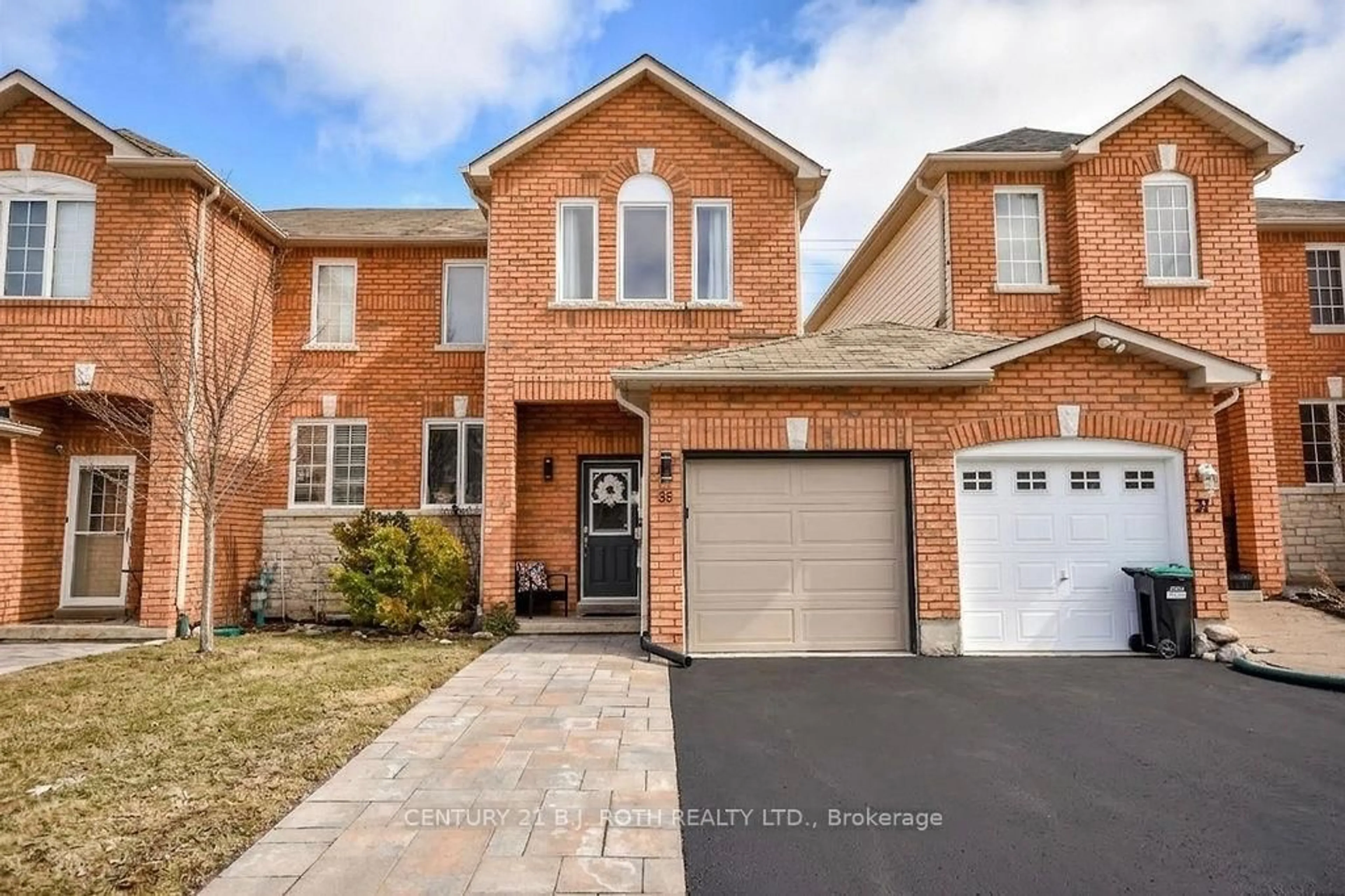 Home with brick exterior material, street for 35 HAWTHORNE Cres, Barrie Ontario L4N 9Y7