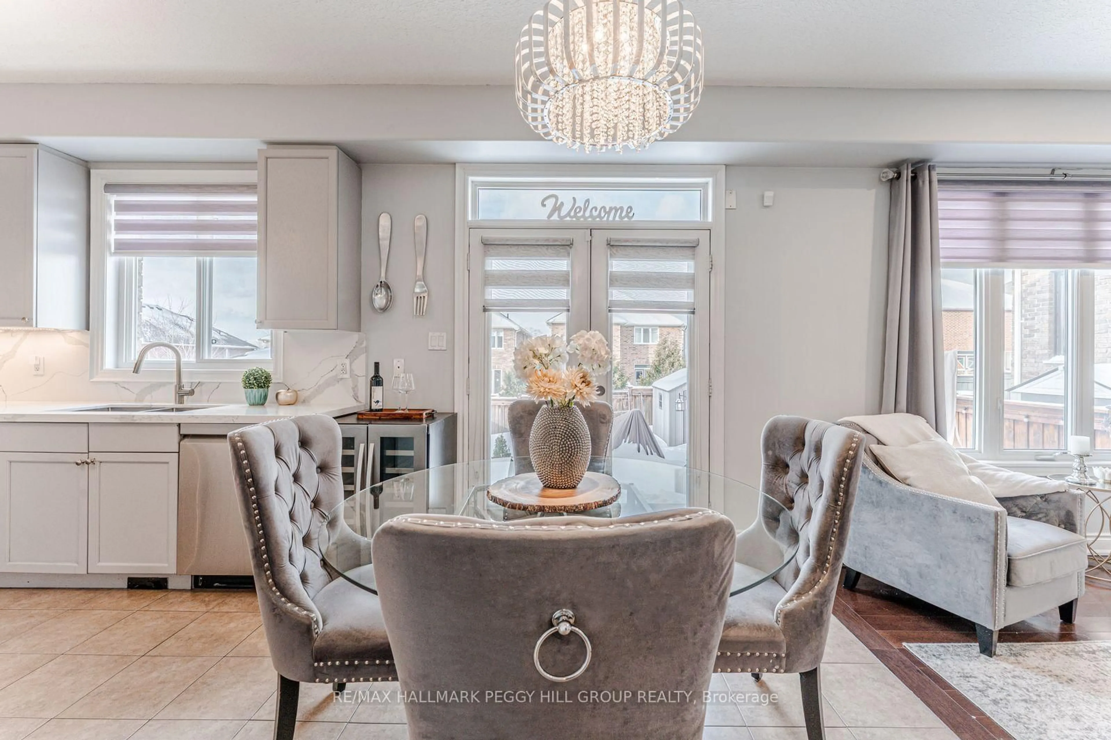 Dining room, unknown for 52 Jewel House Lane, Barrie Ontario L4N 8J7