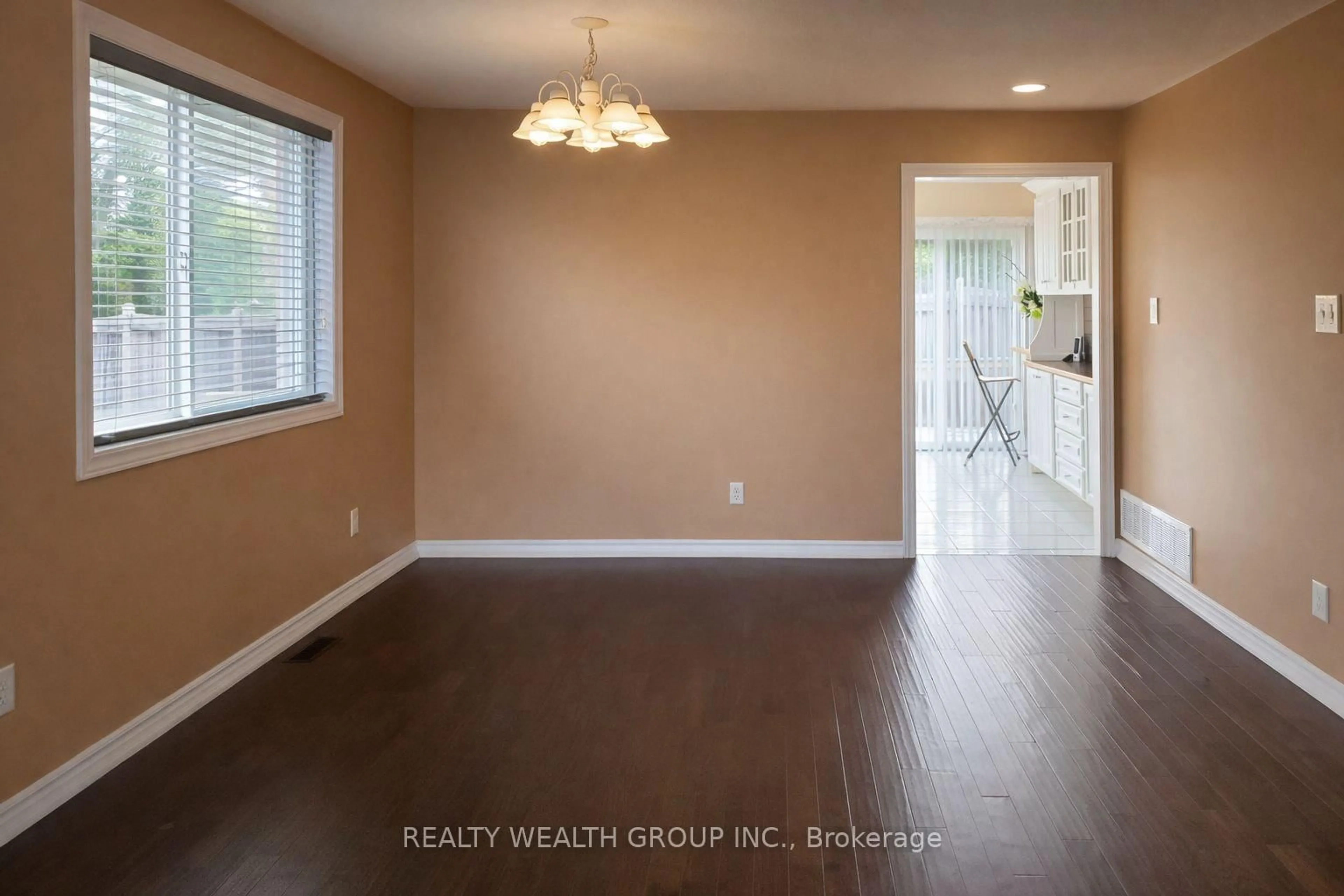 A pic of a room for 61 Stollar Blvd, Barrie Ontario L4M 6N3