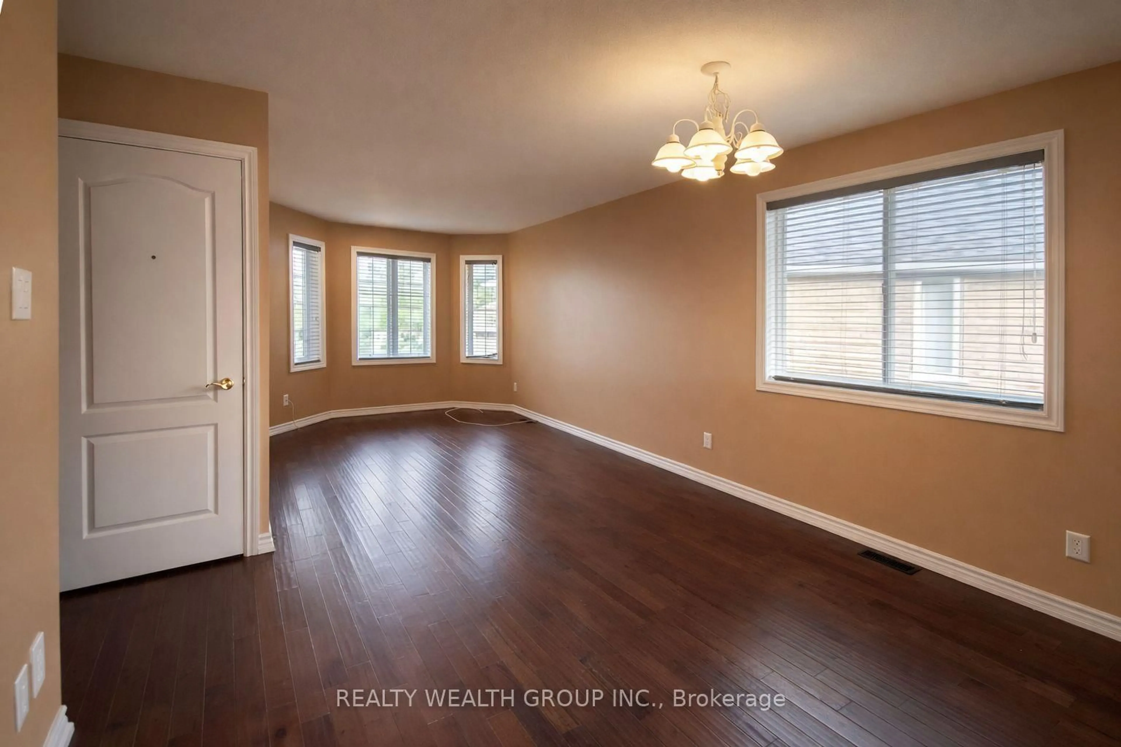 A pic of a room for 61 Stollar Blvd, Barrie Ontario L4M 6N3