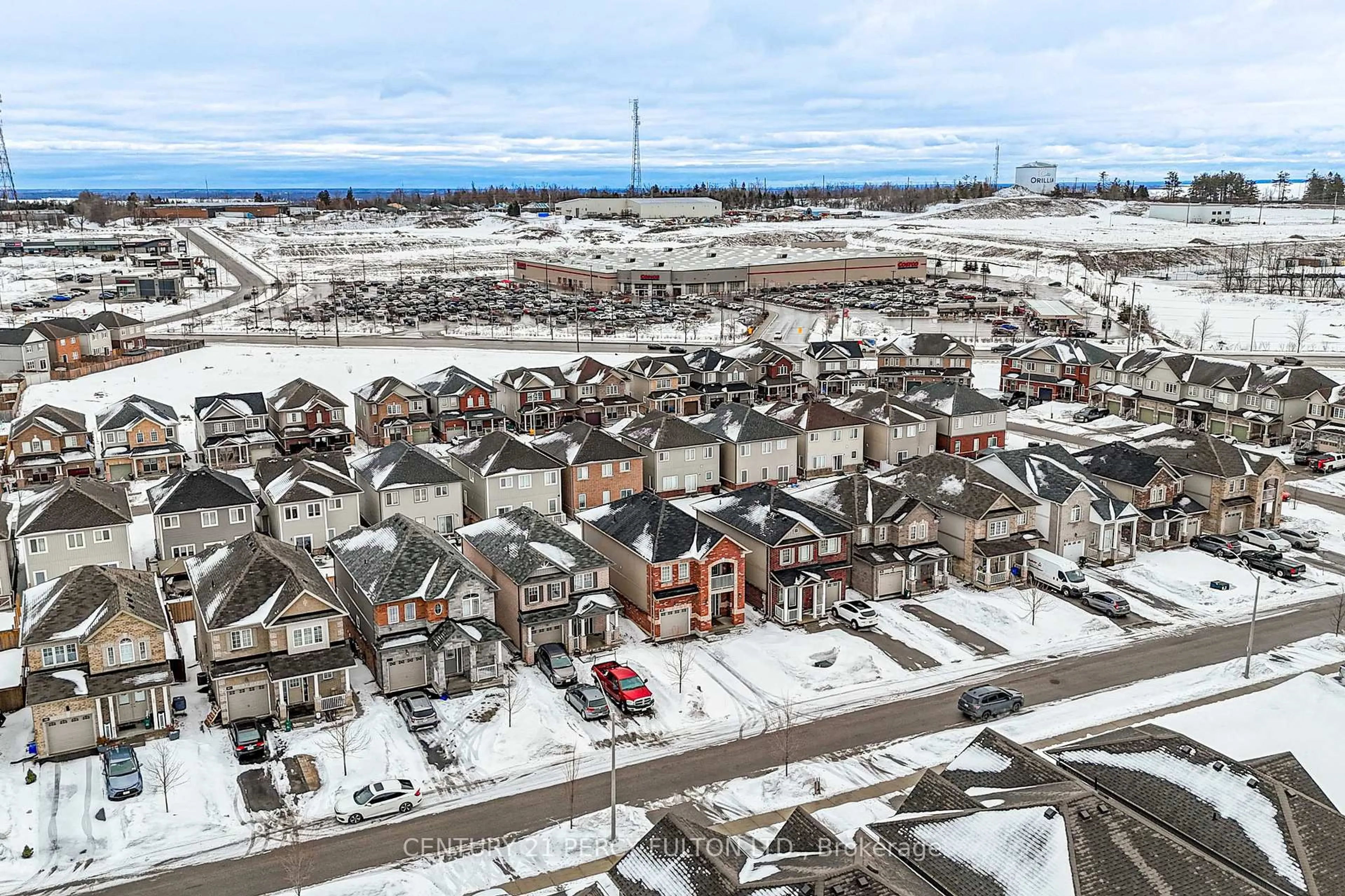 A pic from outside/outdoor area/front of a property/back of a property/a pic from drone, unknown for 170 Diana Dr, Orillia Ontario L3V 8J7