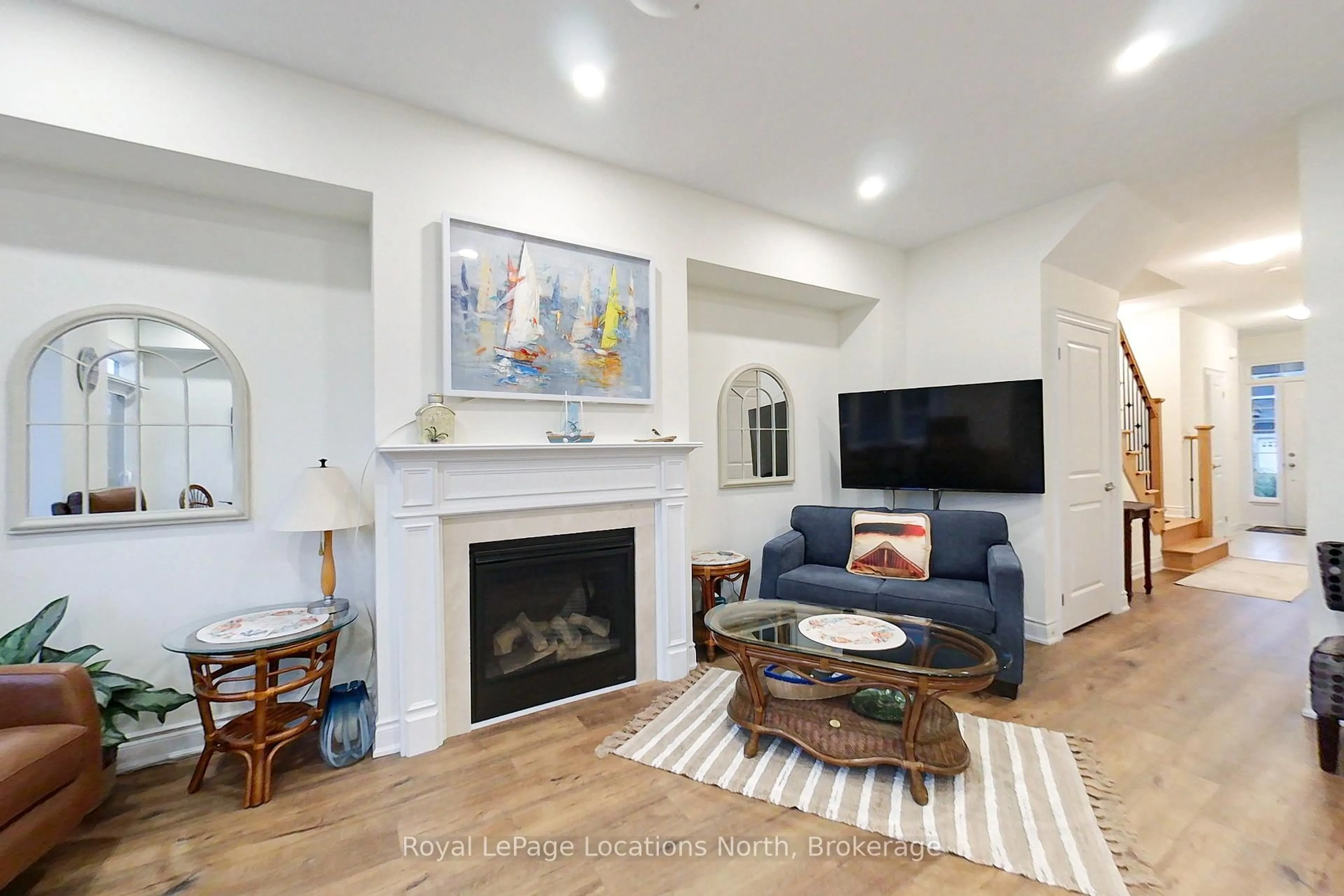 Living room with furniture, unknown for 10 LITTLE RIVER CROSSING, Wasaga Beach Ontario L9Z 0J8