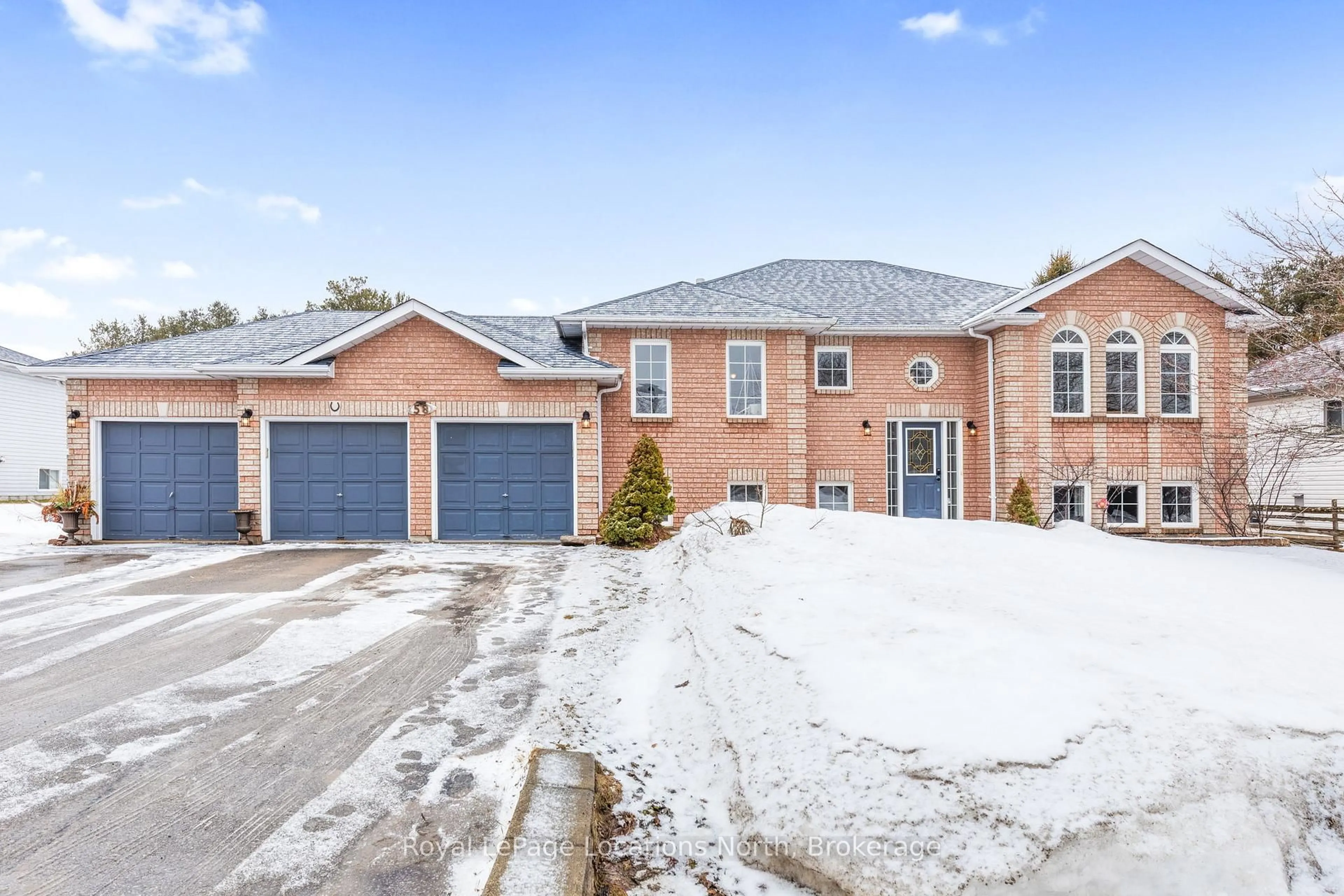 Home with brick exterior material, street for 58 Lamont Creek Dr, Wasaga Beach Ontario L9Z 1J9
