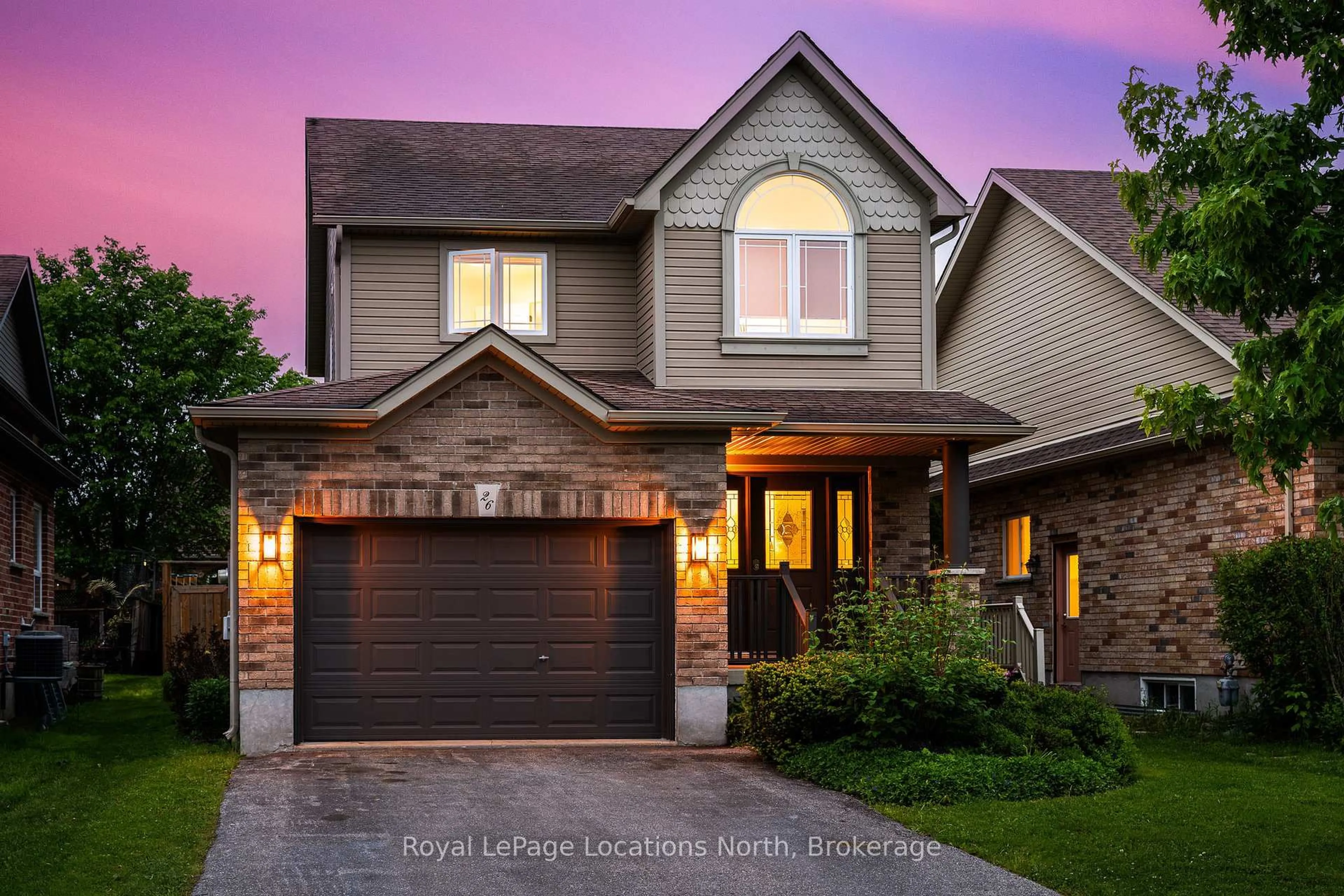 Home with brick exterior material, street for 26 Davis St, Collingwood Ontario L9Y 0C8