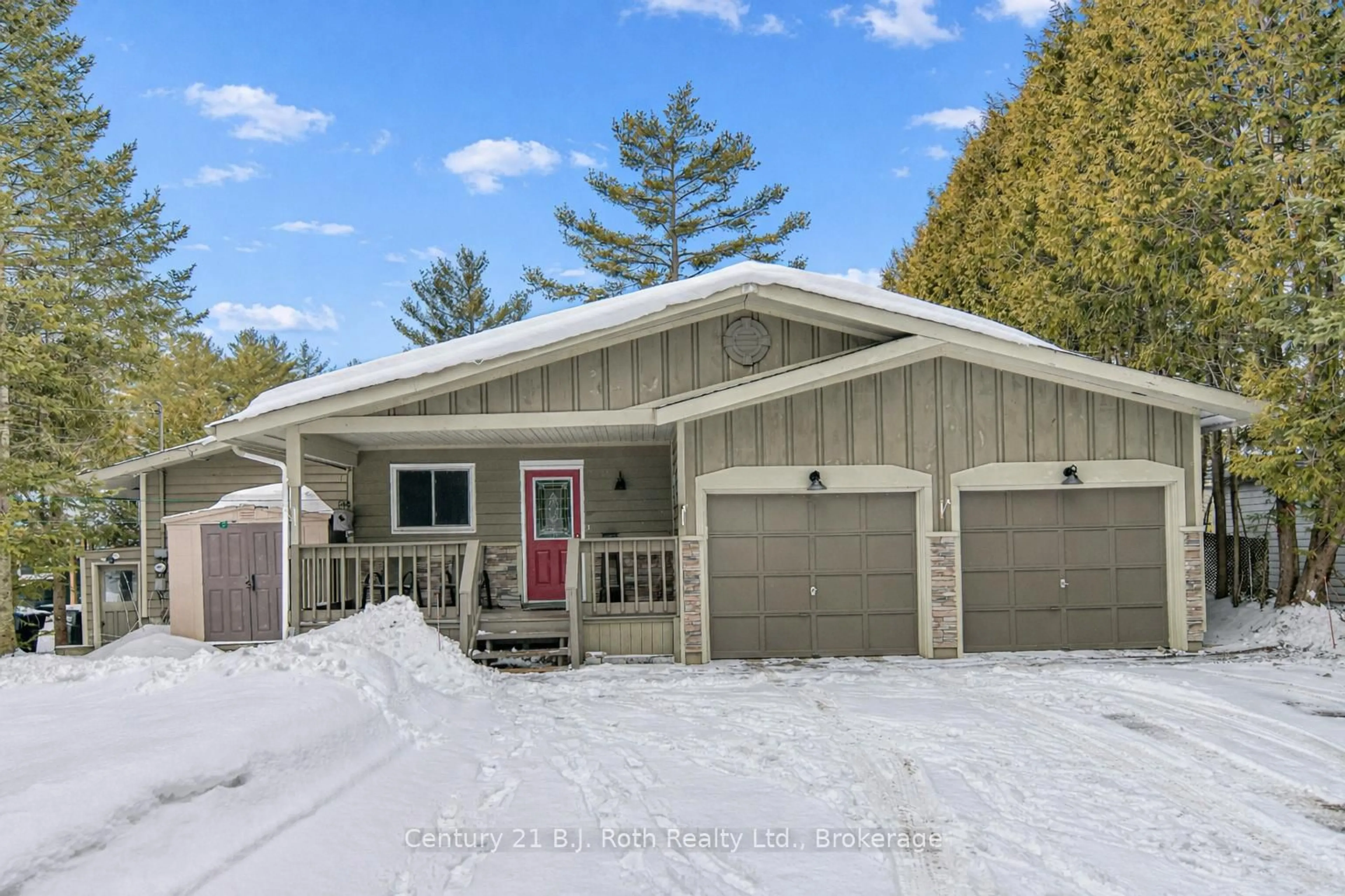 Home with vinyl exterior material, street for 3609 Riverdale Dr, Severn Ontario L0K 2B0