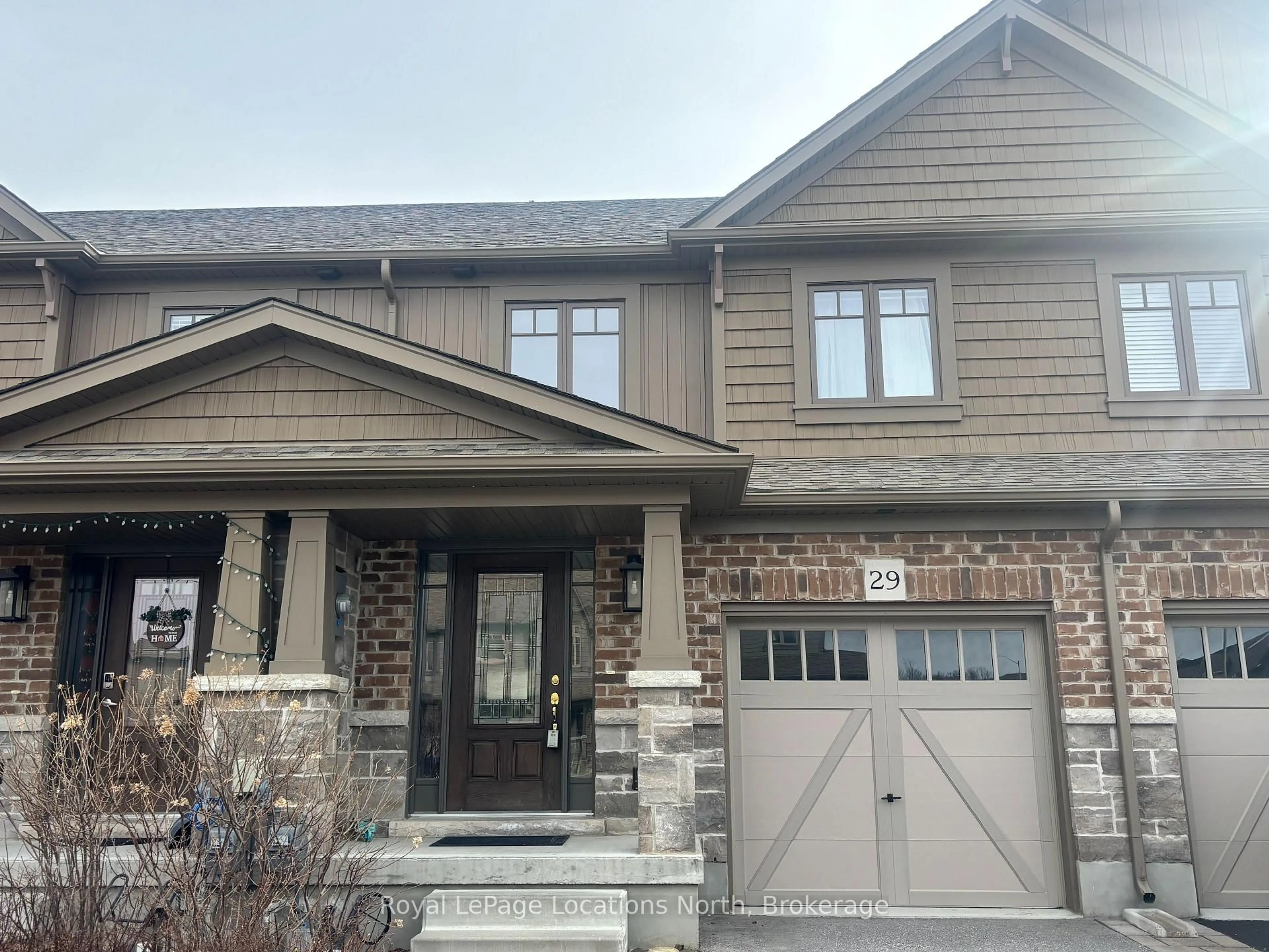 Home with brick exterior material, street for 29 Archer Ave, Collingwood Ontario L9Y 3B7