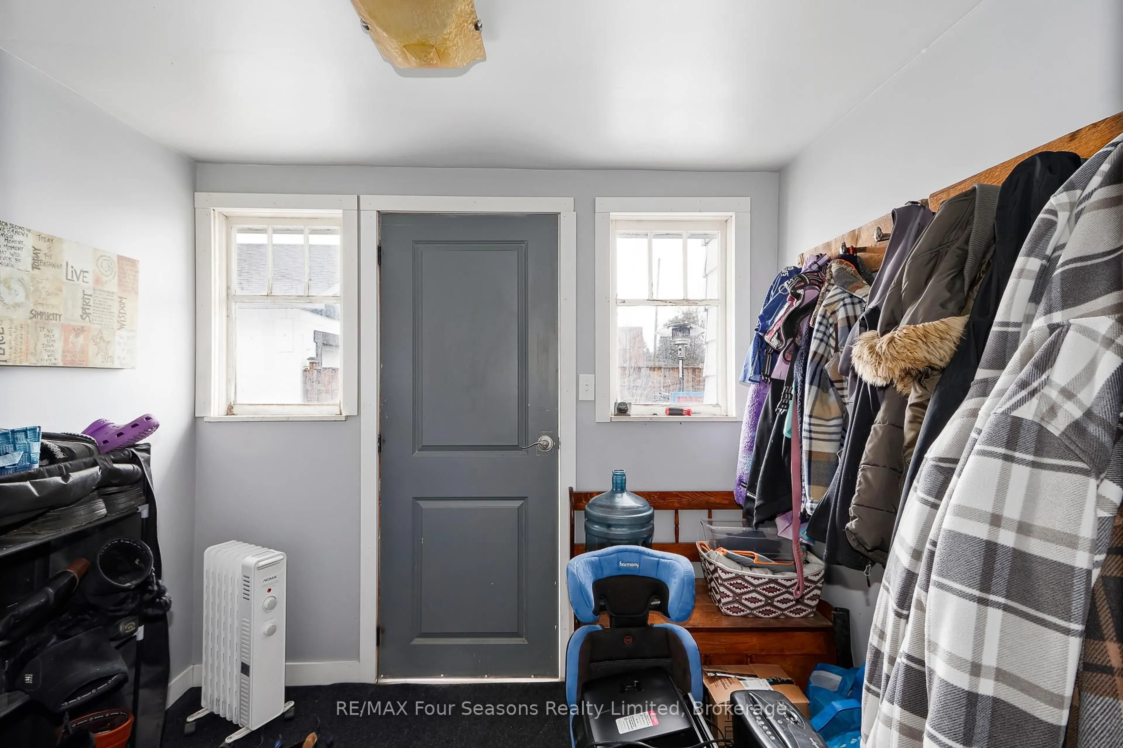 Unknown for 203 Montreal St, Clearview Ontario L0M 1S0