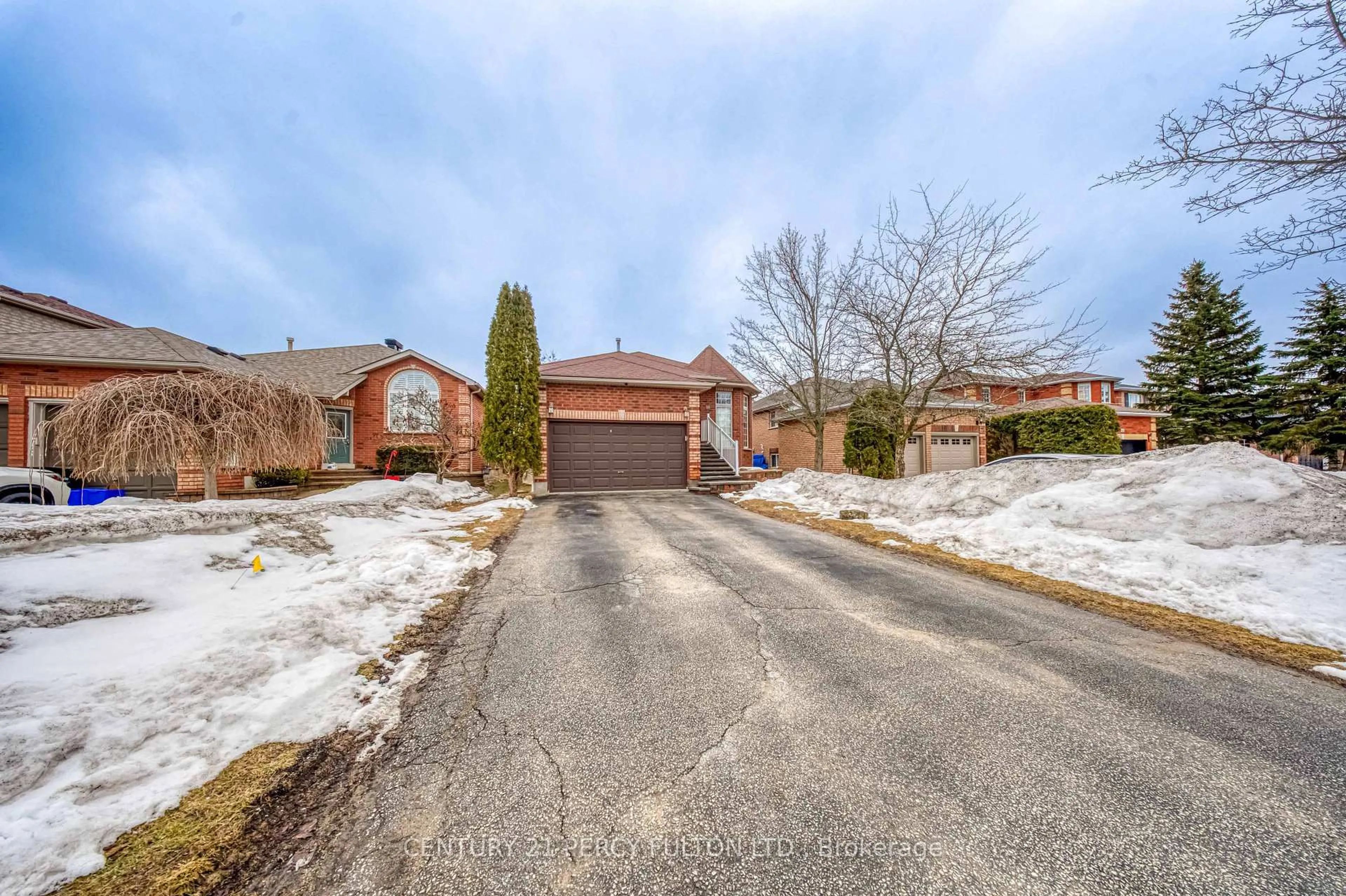 Unknown for 25 Crompton Dr, Barrie Ontario L4M 6N1