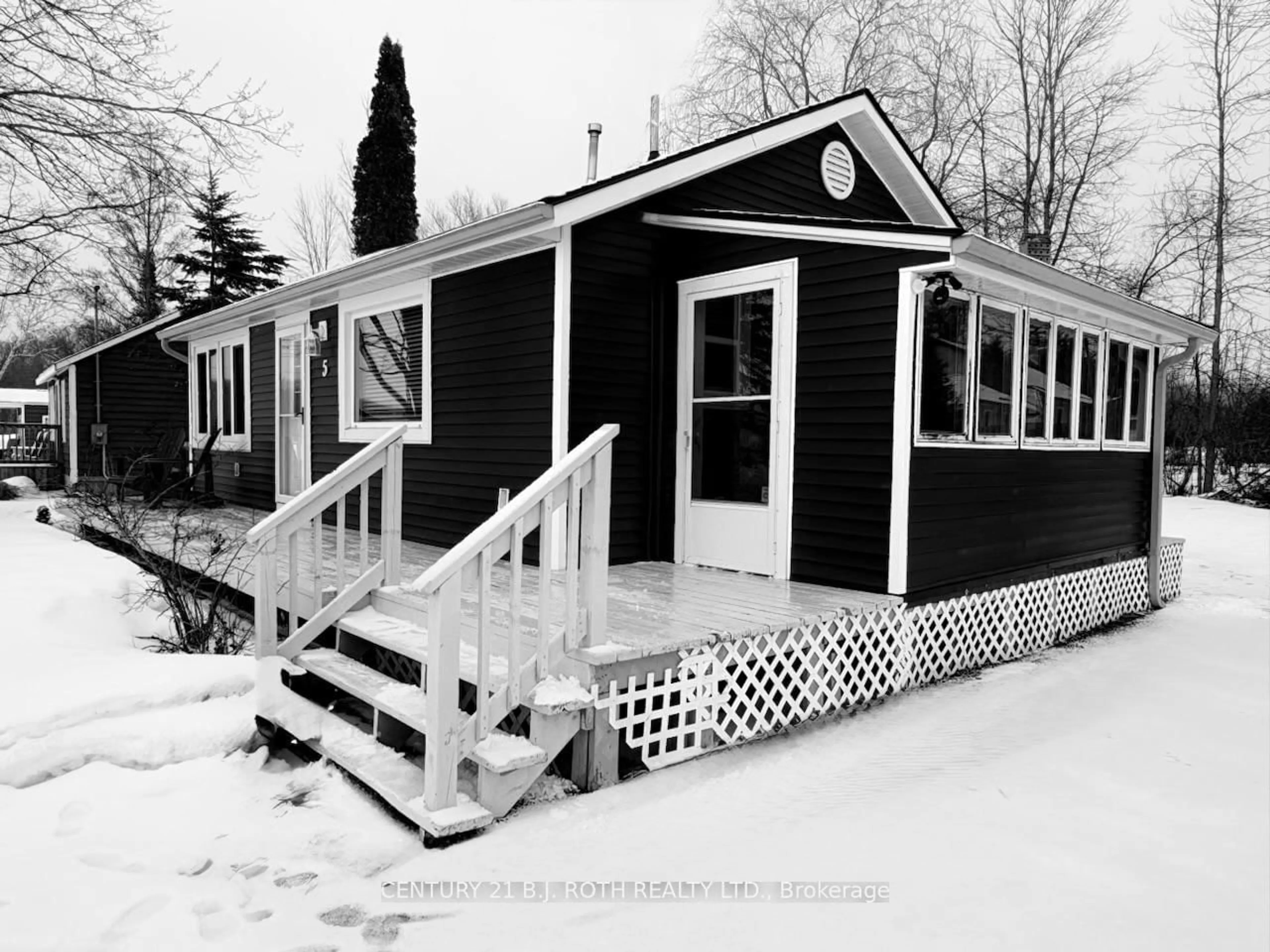 Unknown for 5 Delta Dr, Tay Ontario L0K 2C0