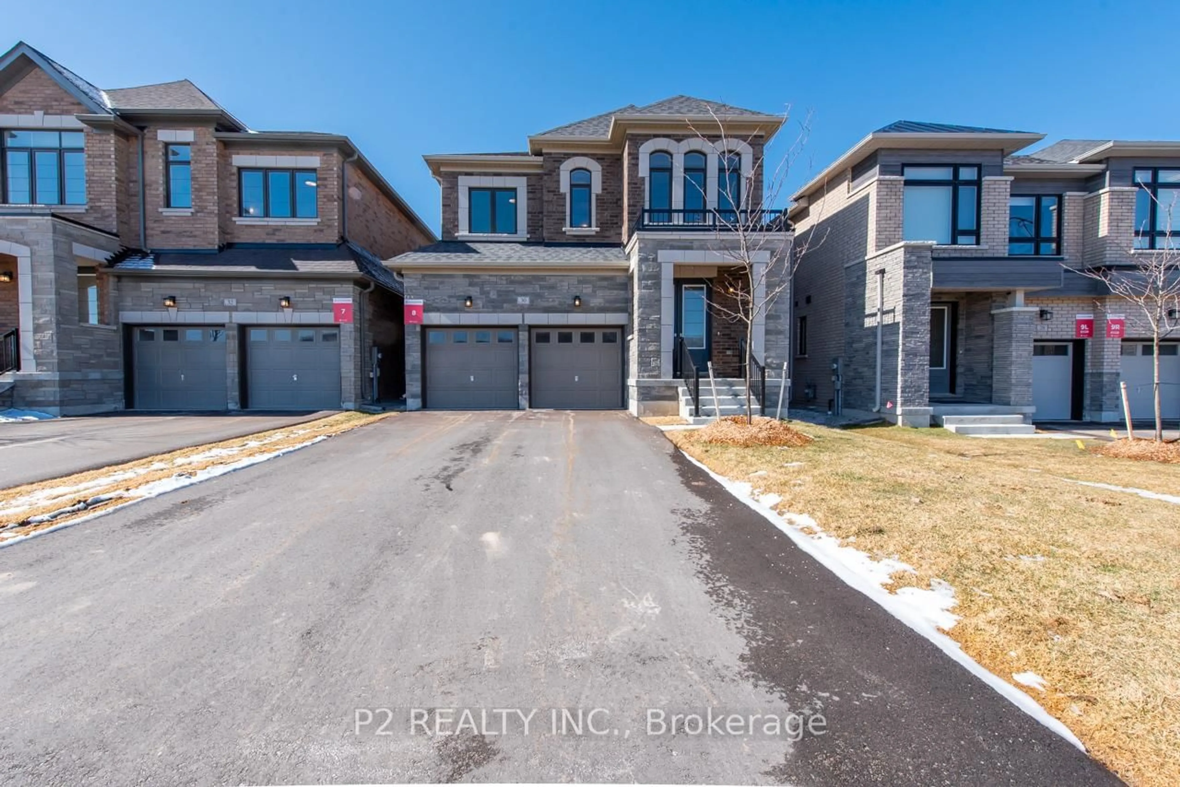 A pic from outside/outdoor area/front of a property/back of a property/a pic from drone, street for 30 Wild Ginger Lane, Springwater Ontario L9X 2E4