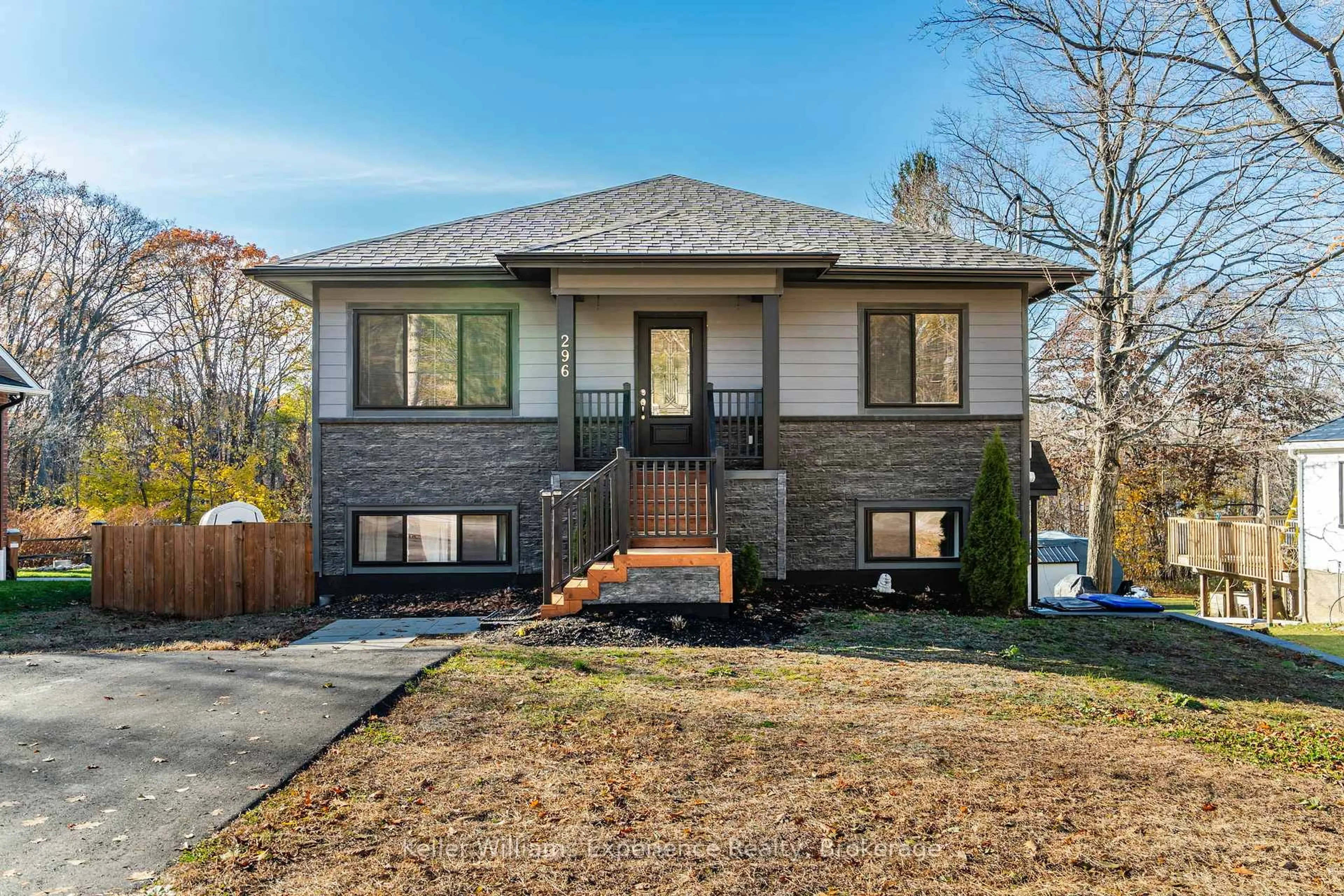 Home with brick exterior material, street for 296 Church St, Penetanguishene Ontario L9M 1G5