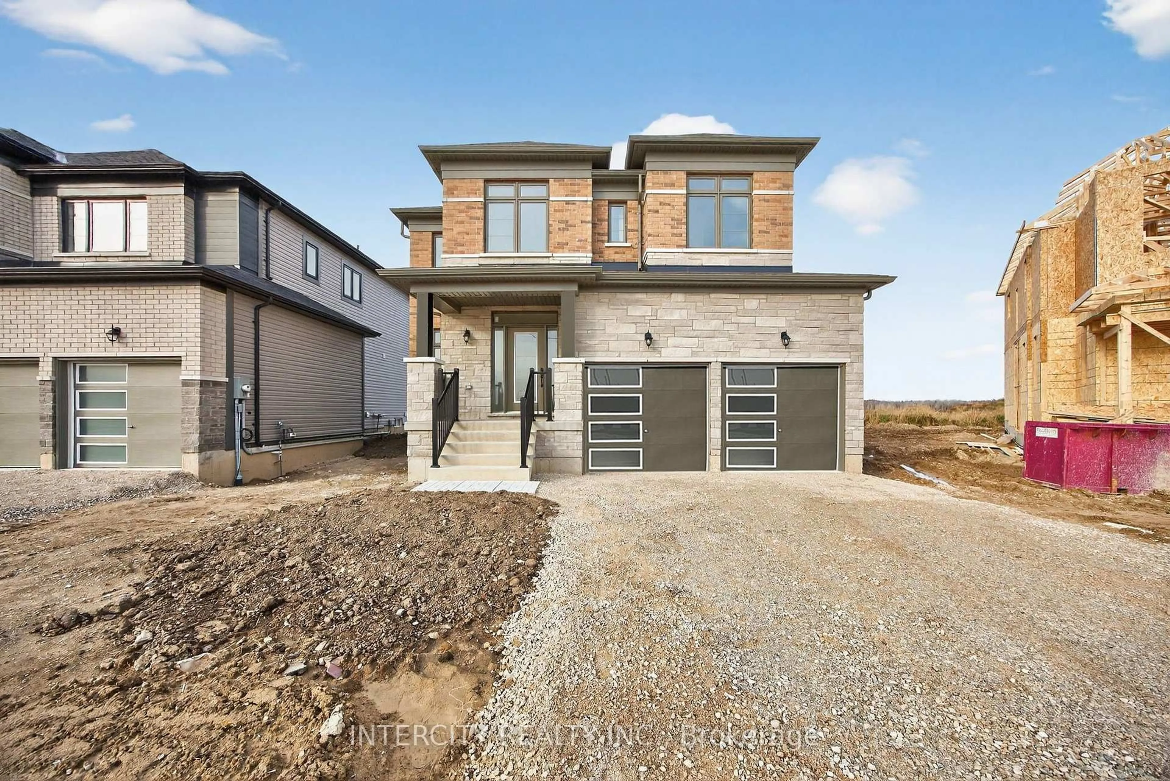 Home with brick exterior material, street for 28 Legacy Circ, Wasaga Beach Ontario L9Z 0M5