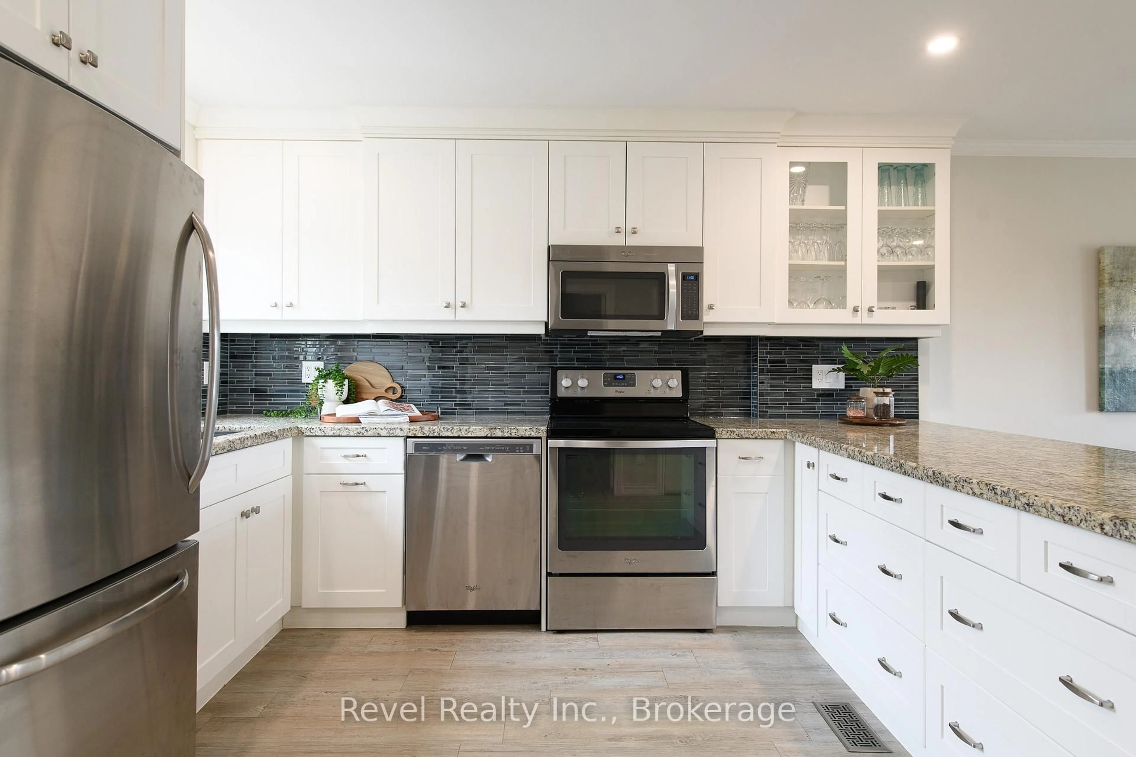 Contemporary kitchen, ceramic/tile floor for 145 Fairway Cres #58, Collingwood Ontario L9Y 5B4