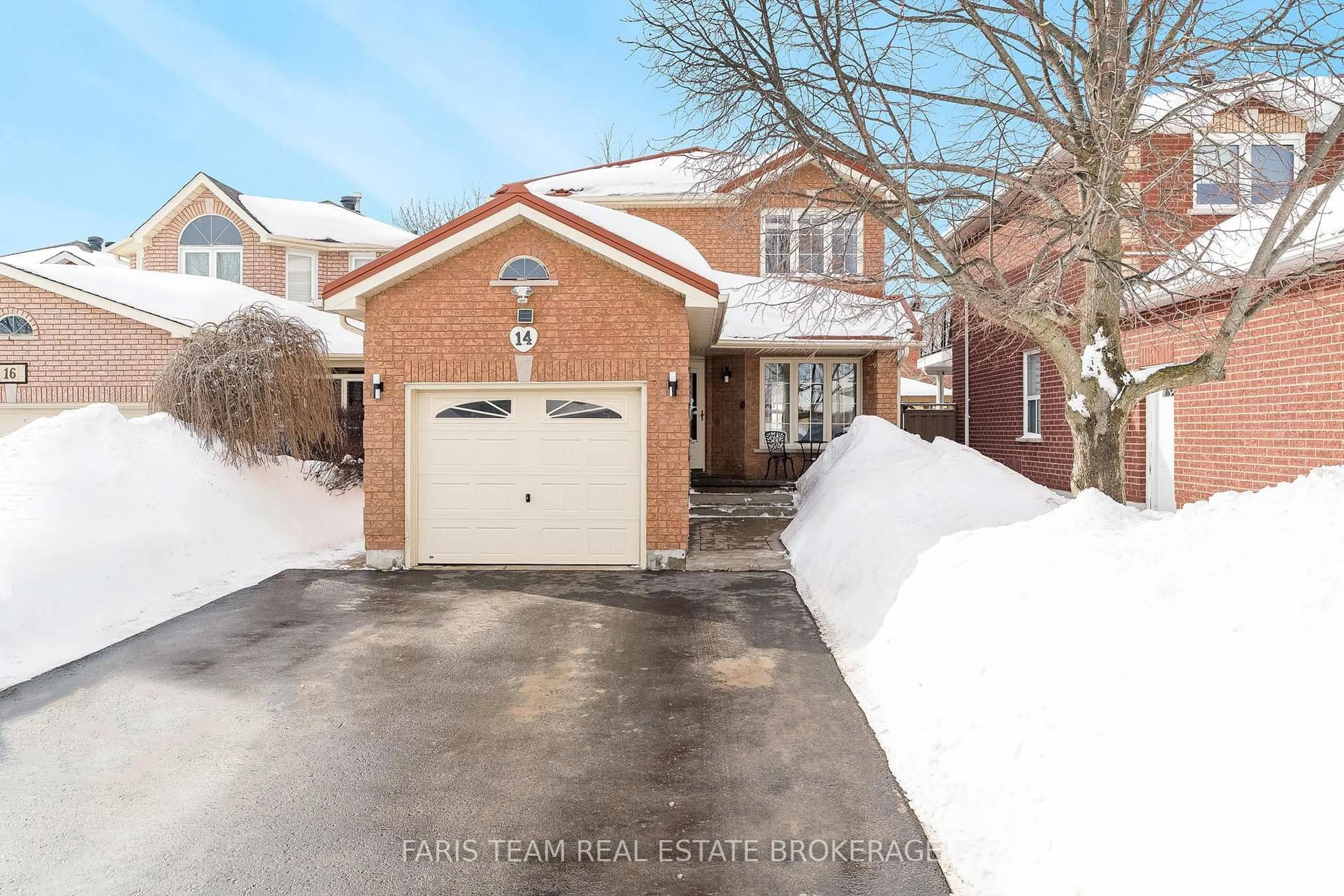Home with brick exterior material, street for 14 Nightingale Cres, Barrie Ontario L4N 8A3