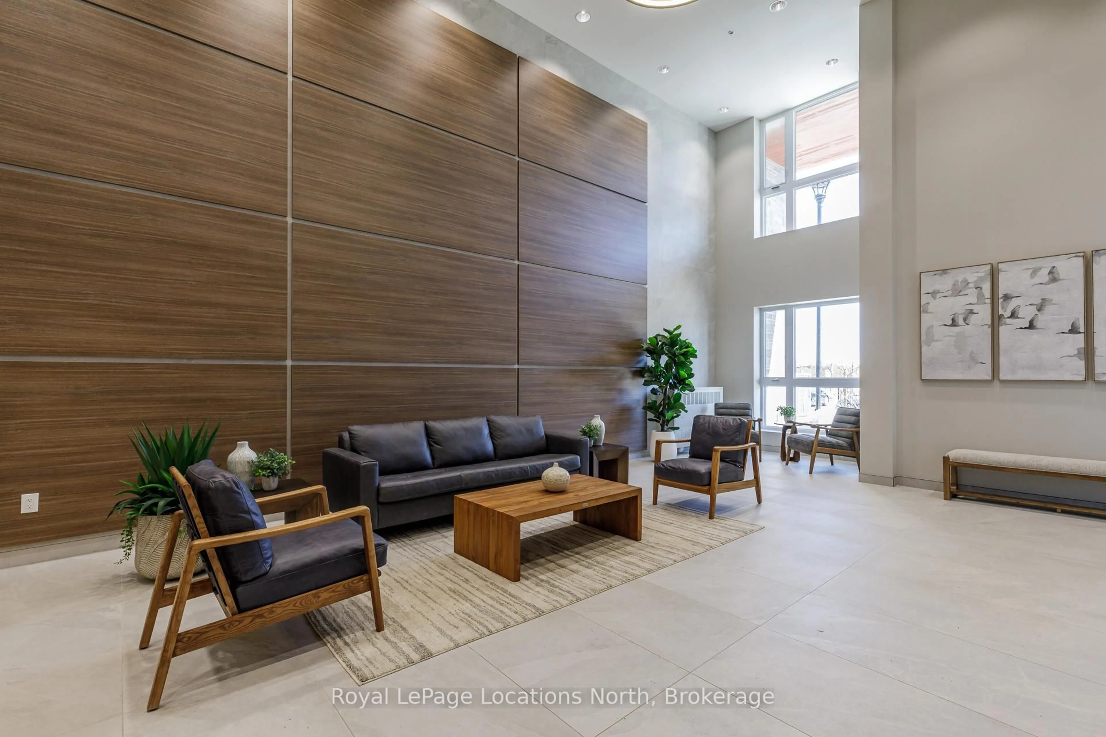 Lobby for 4 Kimberly Lane #119, Collingwood Ontario L9Y 5T6