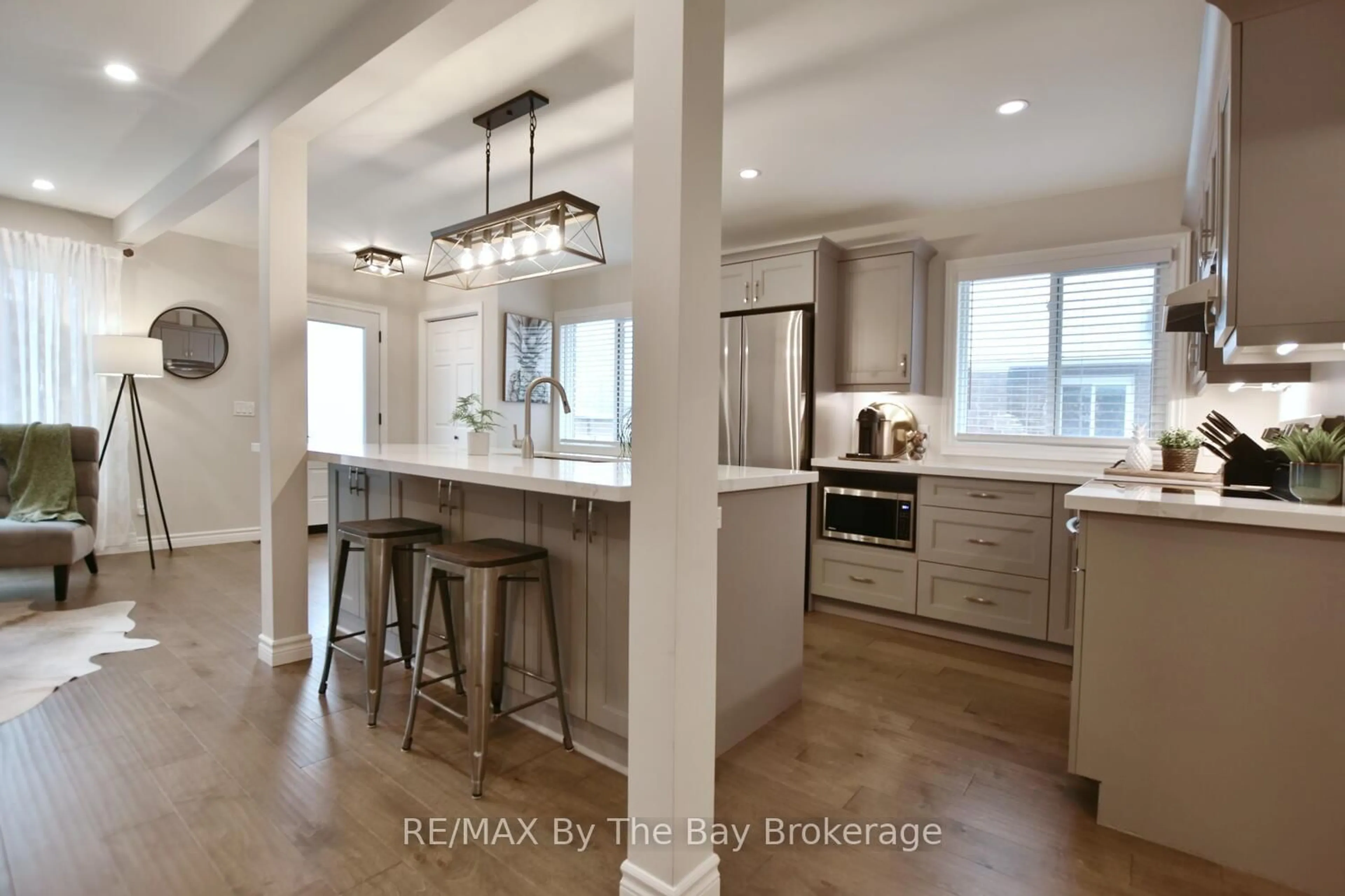 Open concept kitchen, unknown for 556 Spruce St, Collingwood Ontario L9Y 4B4