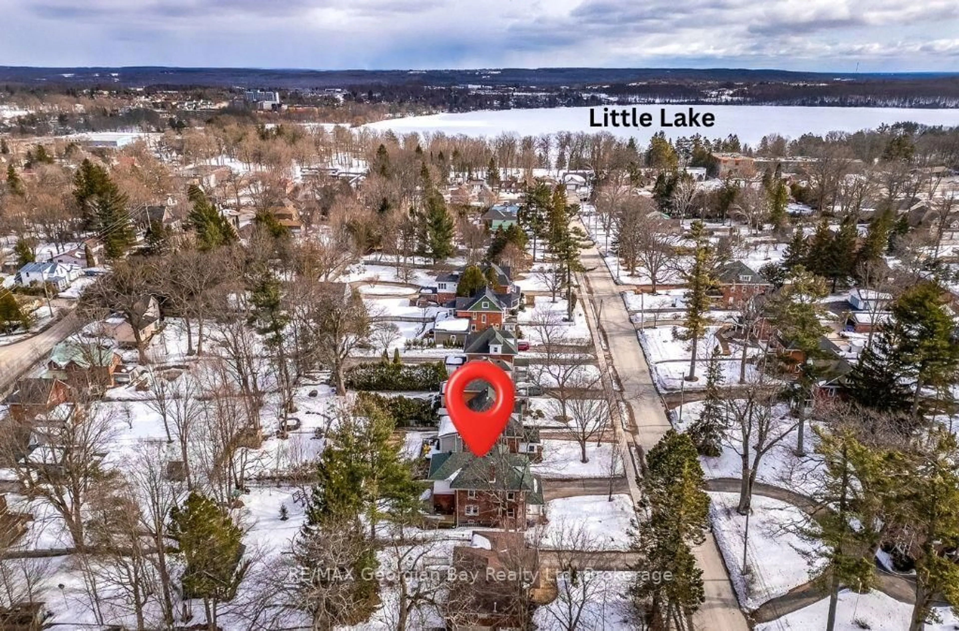 A pic from outside/outdoor area/front of a property/back of a property/a pic from drone, water/lake/river/ocean view for 299 Fifth St, Midland Ontario L4R 3W7